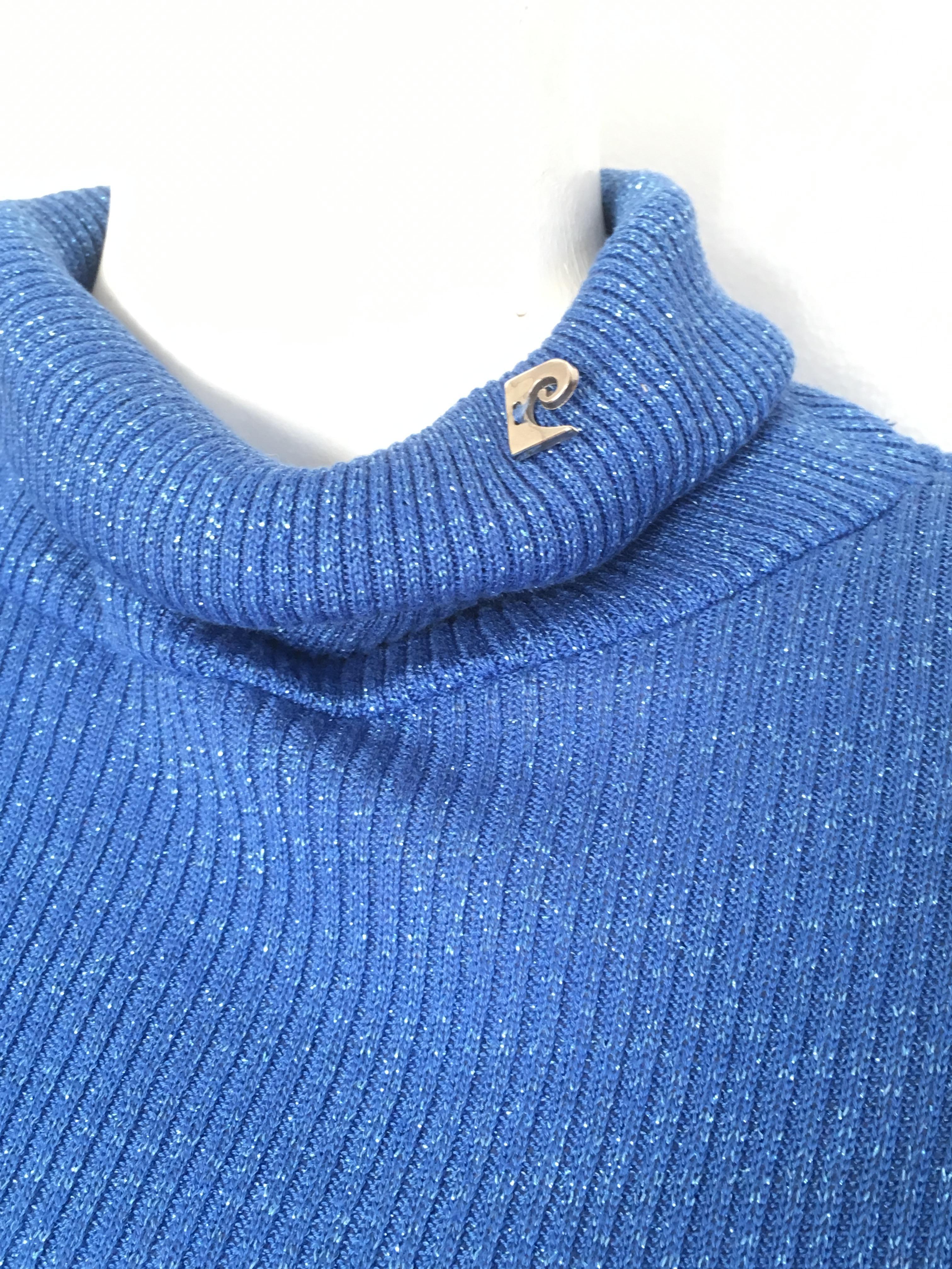 Blue Pierre Cardin 1980s Metallic Turtle Neck Long Sleeve Pullover Size 4 / 6. For Sale