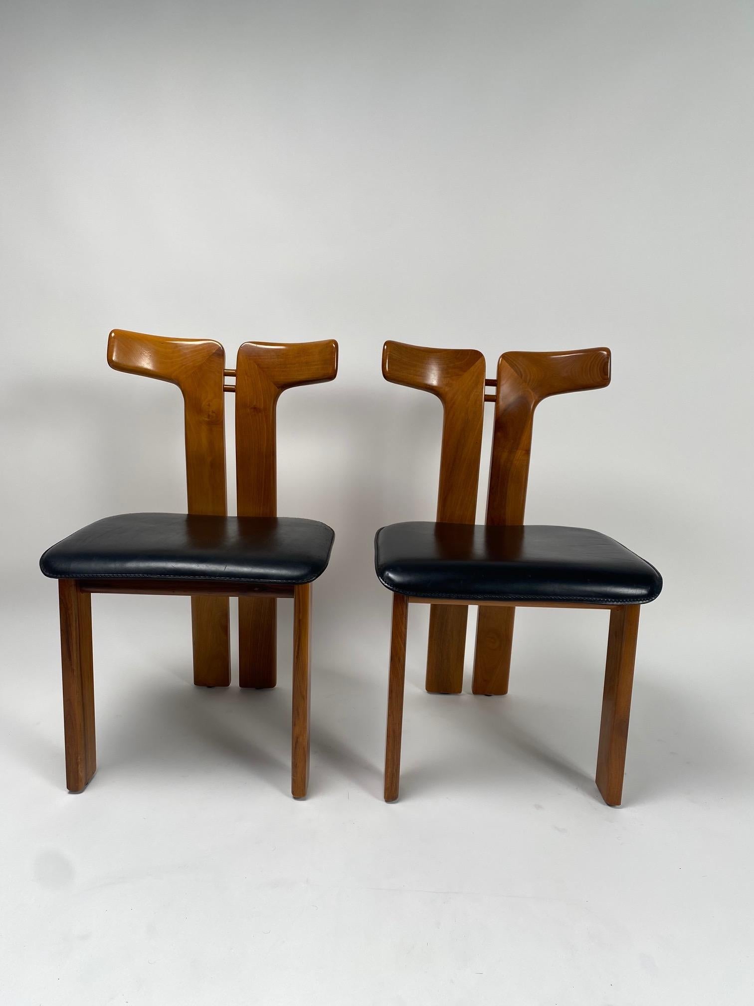 Pierre Cardin, 4 Dining Chairs in Walnut and Leather, 1970s 4