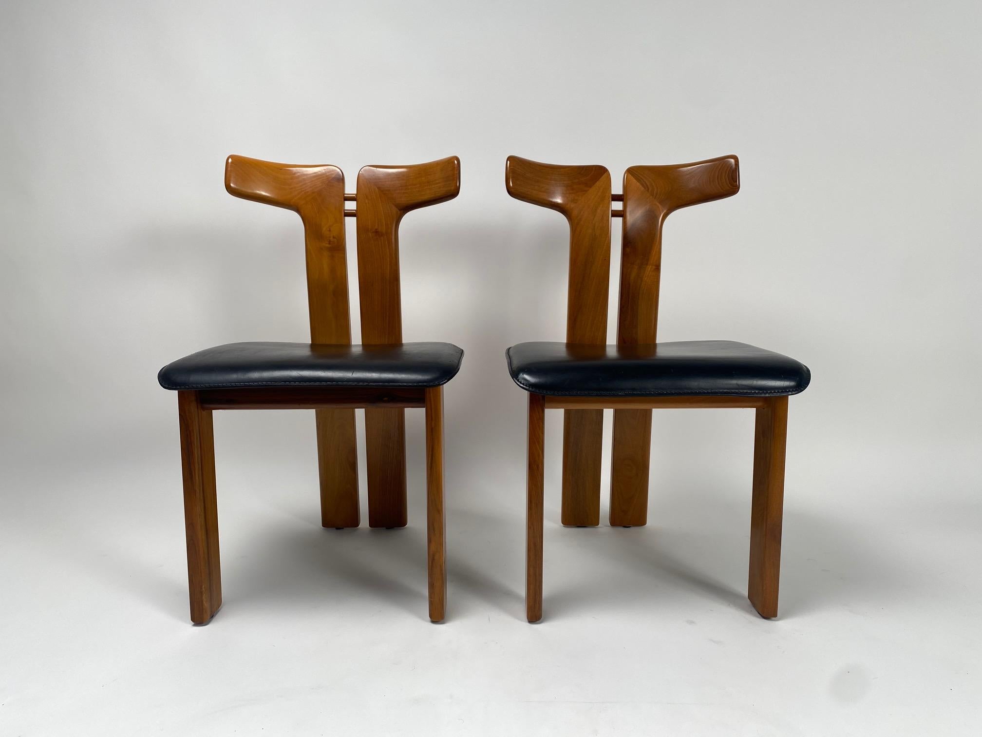 Pierre Cardin, 4 Dining Chairs in Walnut and Leather, 1970s 5