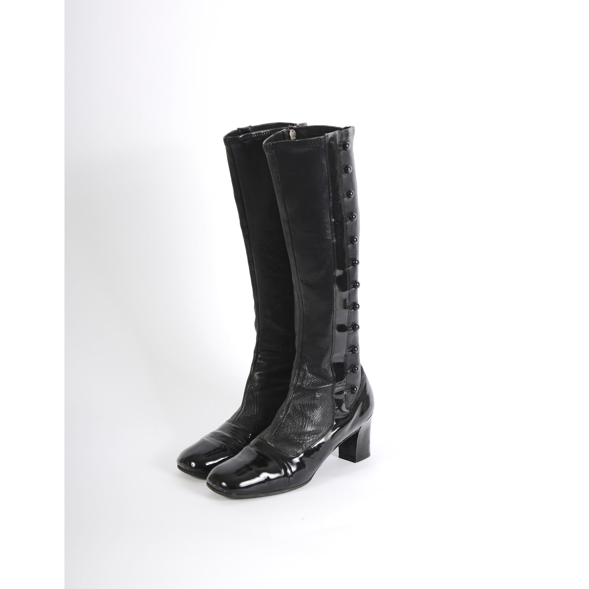 Pierre Cardin Archive Museum-Worthy Vintage Space-Age Black Boots. For Sale 6