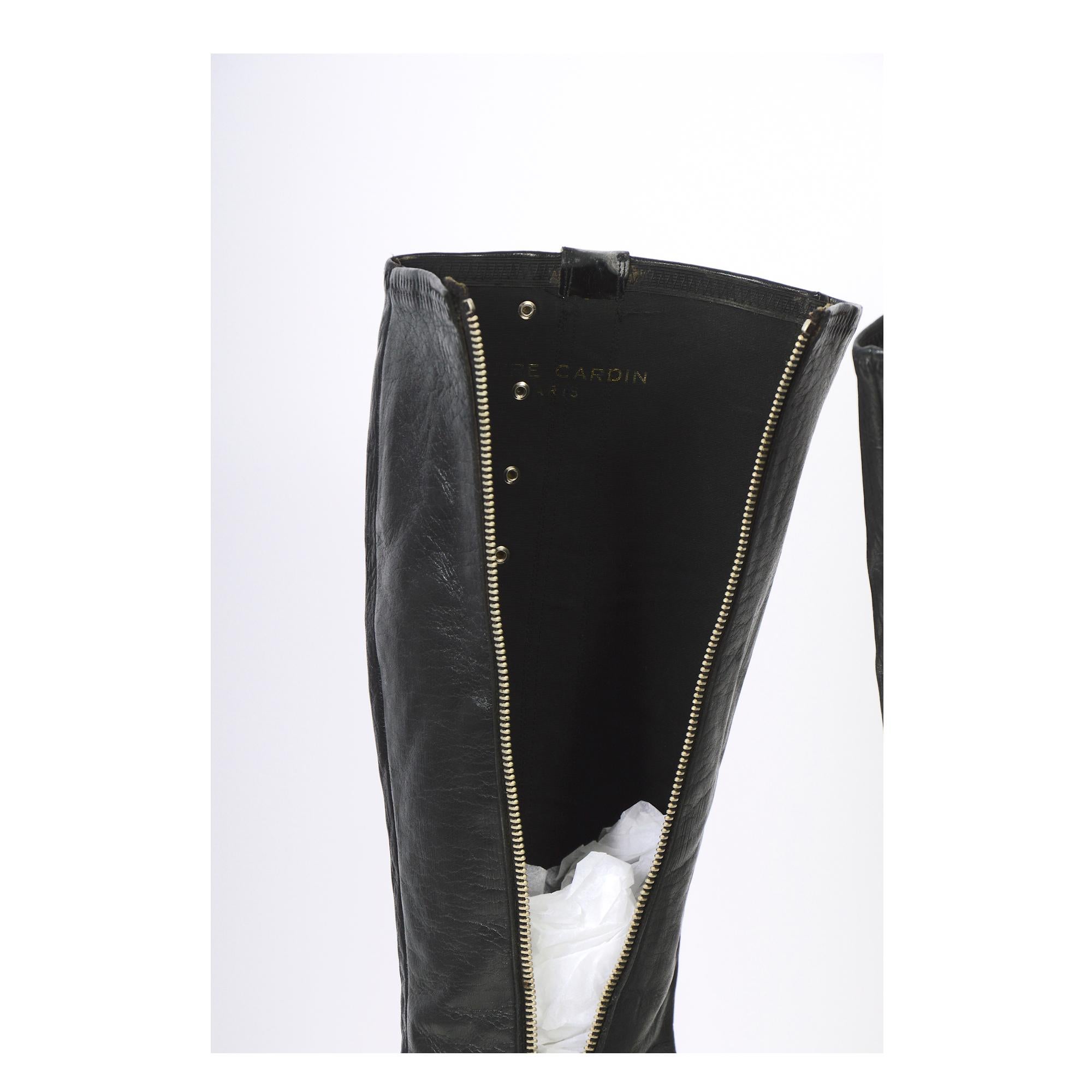 Pierre Cardin Archive Museum-Worthy Vintage Space-Age Black Boots. For Sale 9