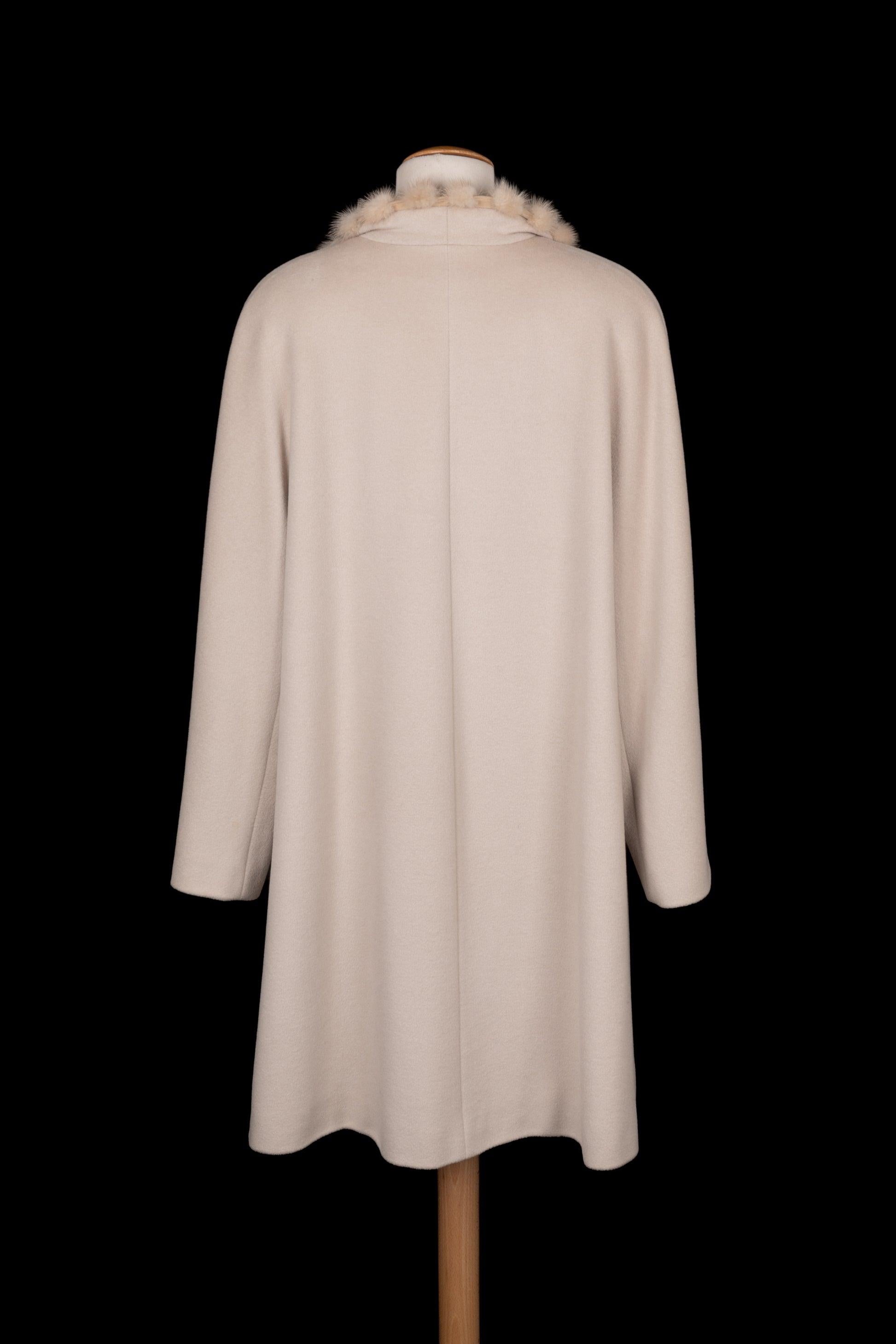 Beige Pierre Cardin Cappotto beige in cashmere e lana in vendita