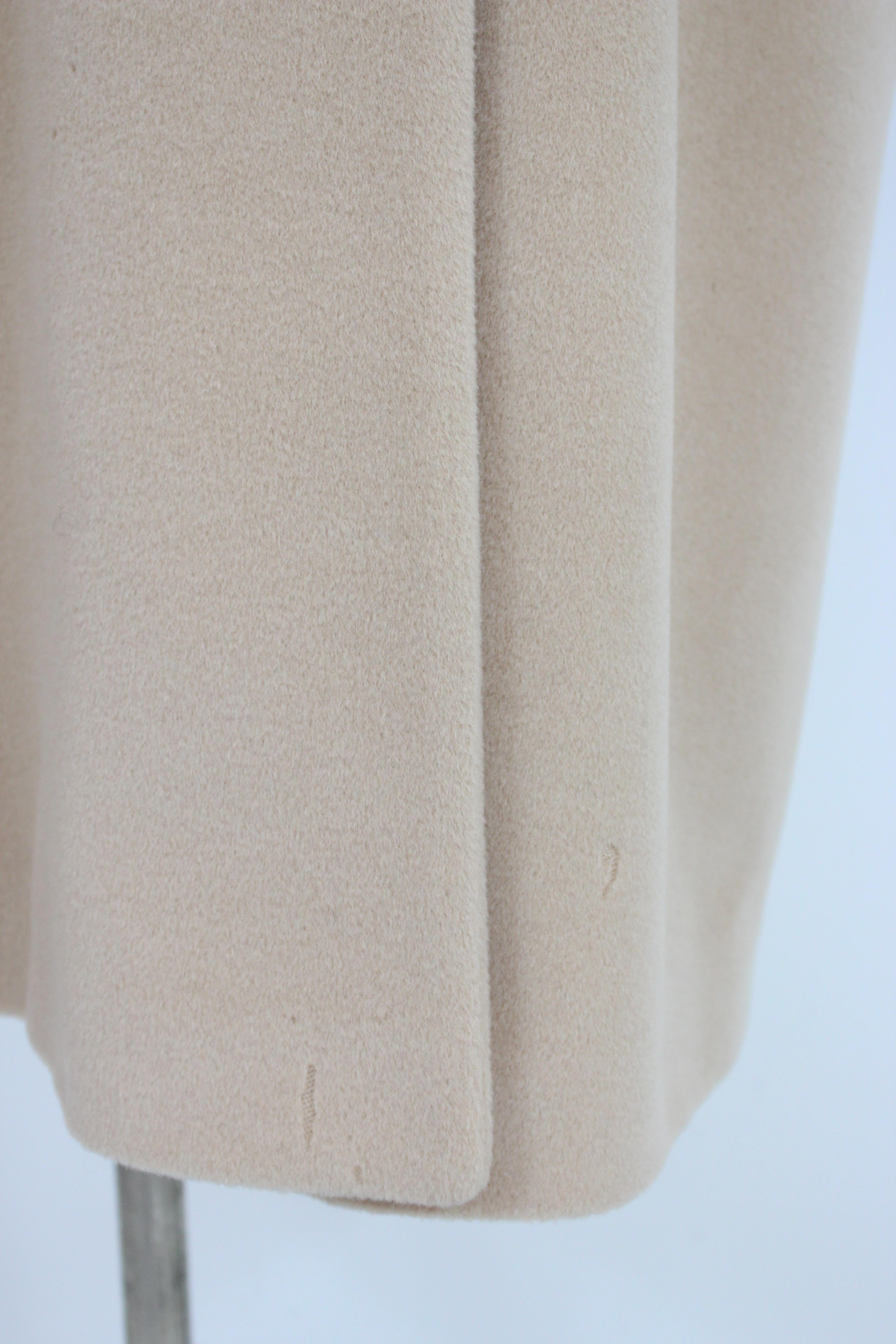 Pierre Cardin Beige Wool Vintage Maxi Coat In Good Condition In Brindisi, Bt