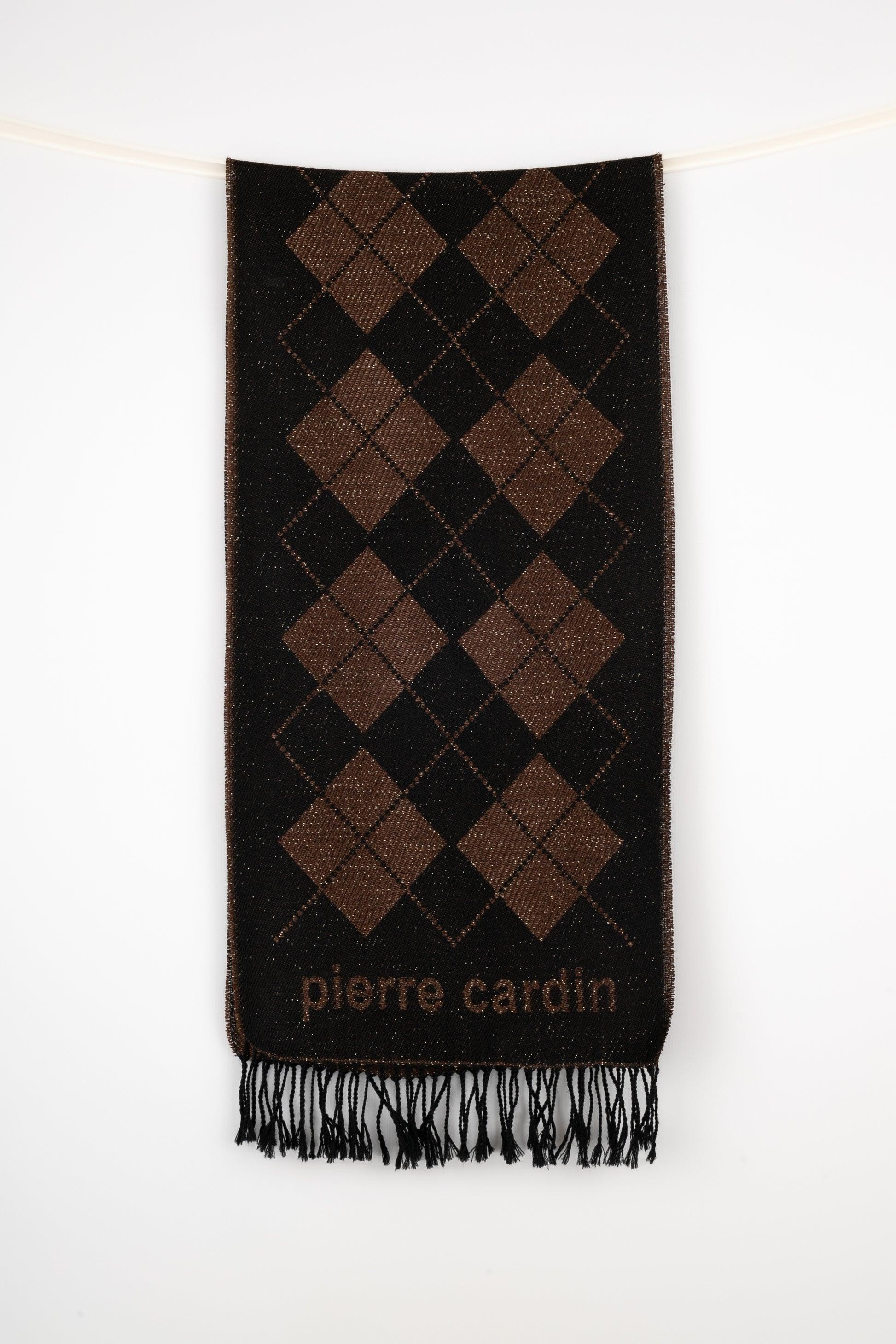 PIERRE CARDIN - Black and brown scarf.

Additional information:
Condition: Very good condition
Dimensions: 140 cm x 38 cm

Seller Reference: ACC247
