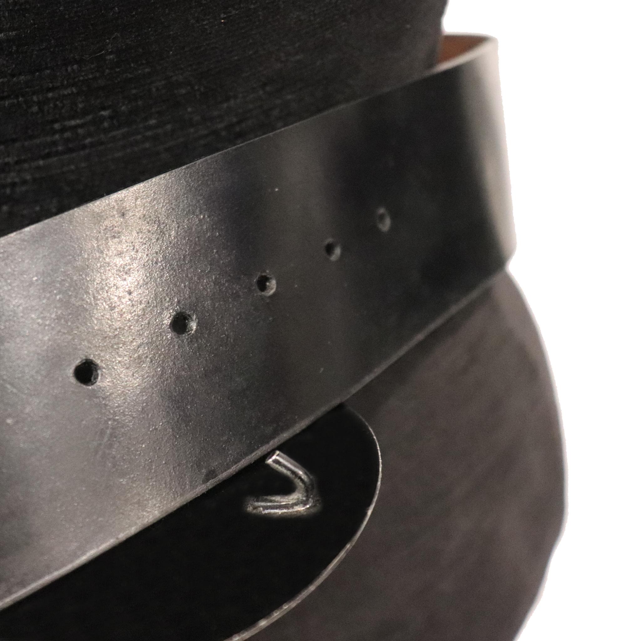 Pierre Cardin Black Belt W/ Stainless Steel Mid-Century Abstract Motif Buckle For Sale 2