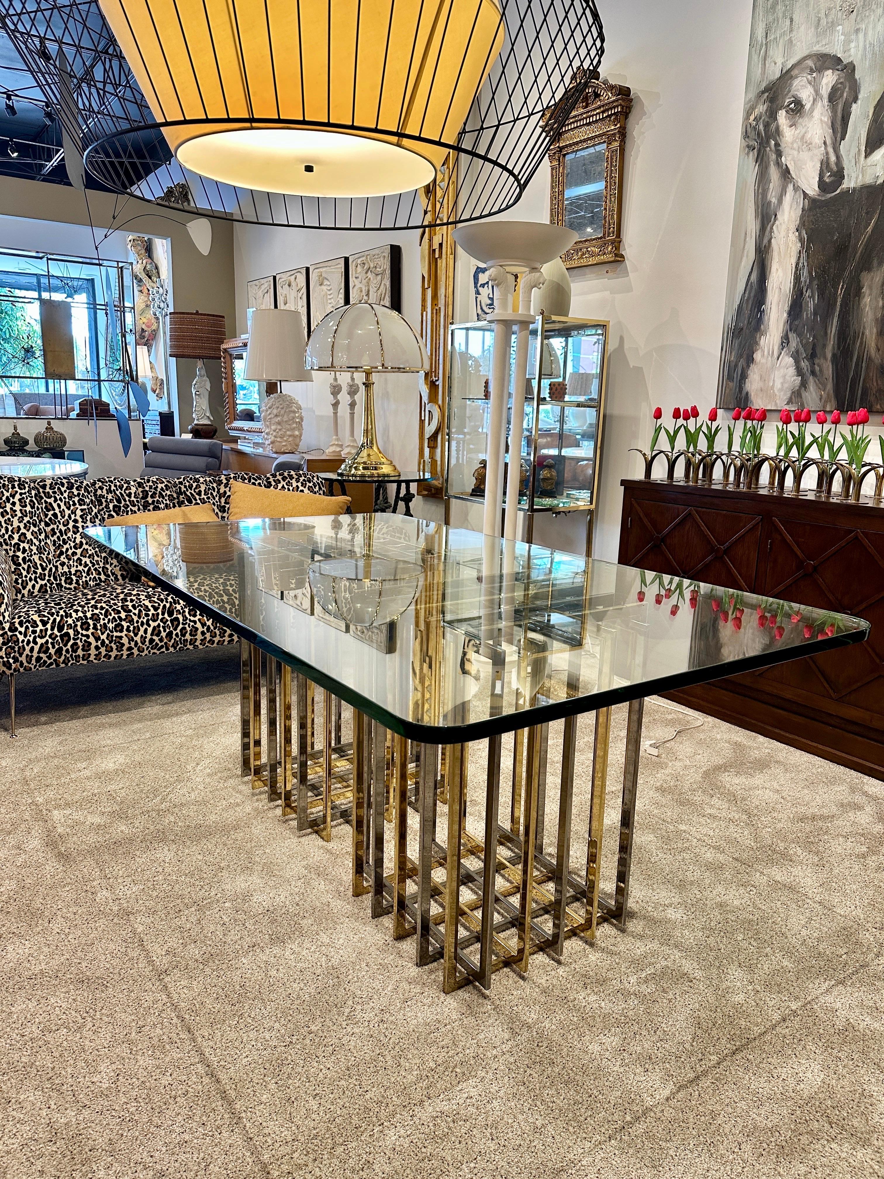 Américain Table de salle à manger à base de style cage Pierre Cardin en métaux mélangés en vente