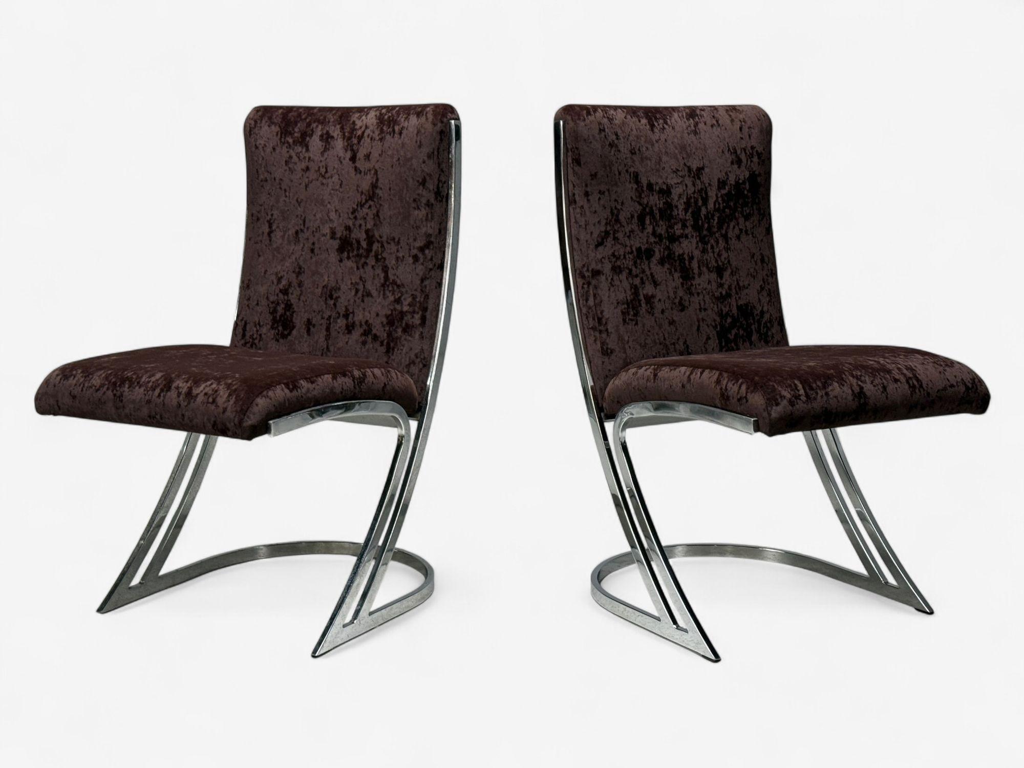 Hollywood Regency Pierre Cardin, métal chromé, velours, six chaises de salle à manger, États-Unis, années 1970 en vente