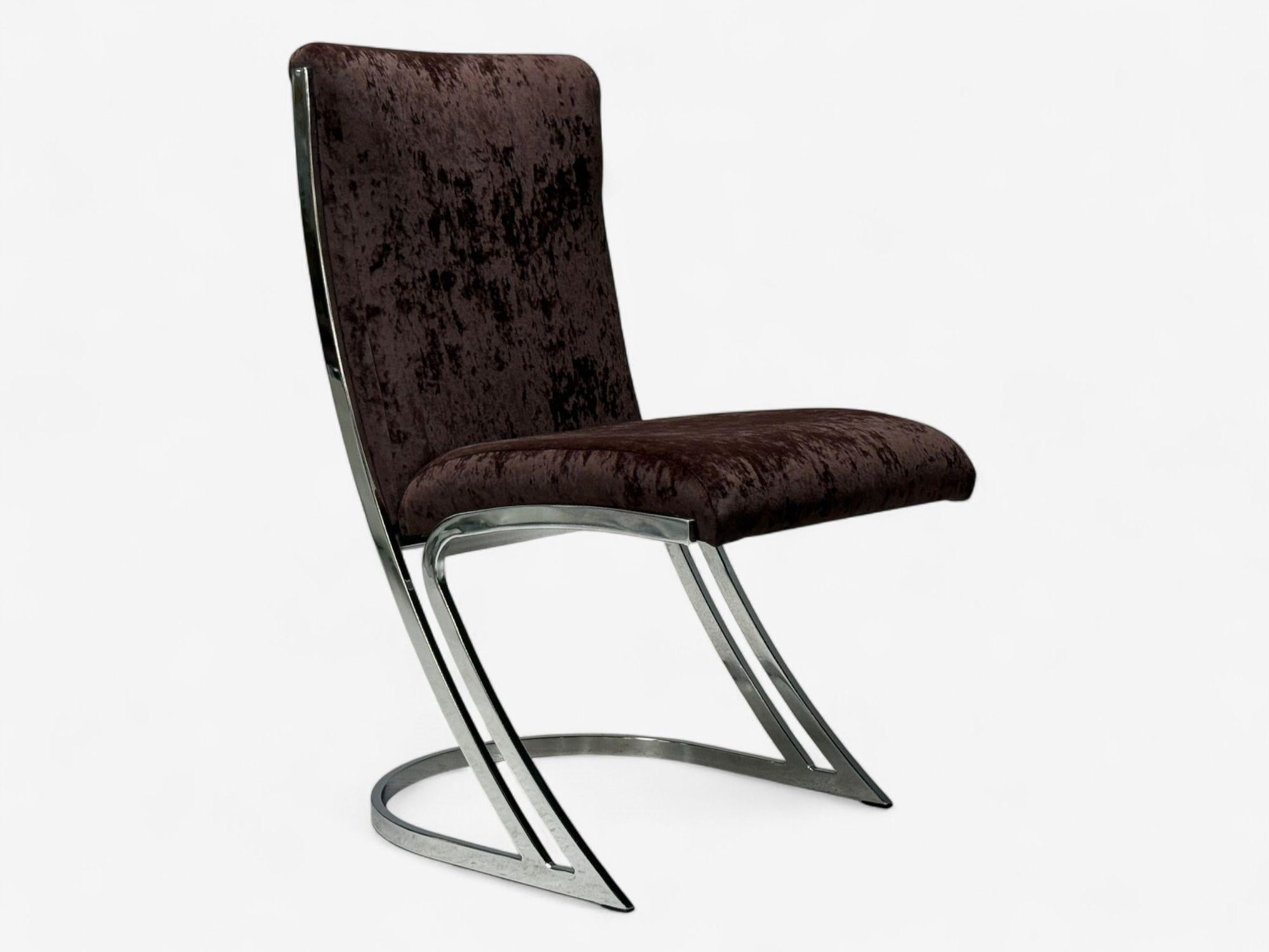 Fin du 20e siècle Pierre Cardin, métal chromé, velours, six chaises de salle à manger, États-Unis, années 1970 en vente