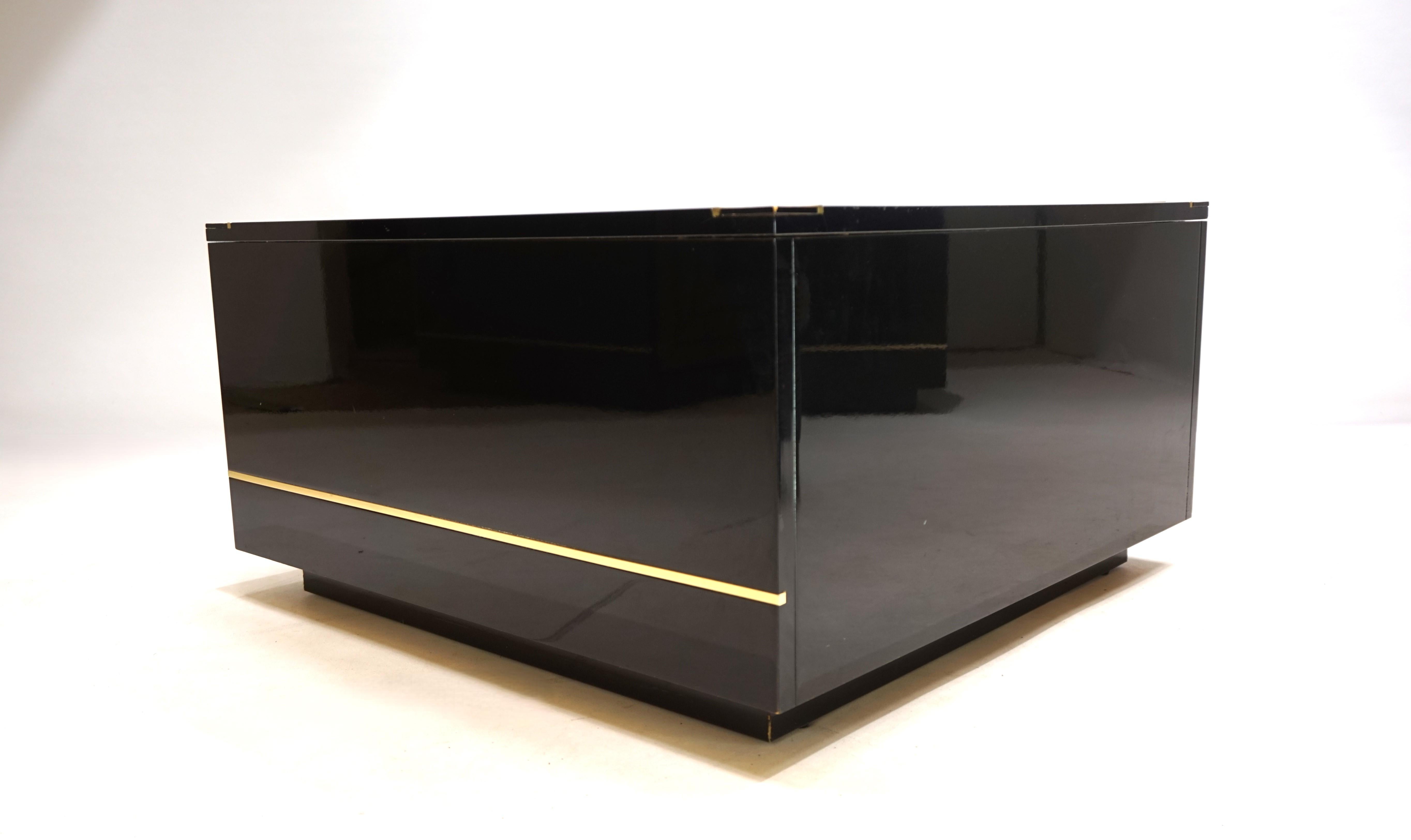 Bois Table basse Pierre Cardin pour Roche Bobois, 1970 en vente