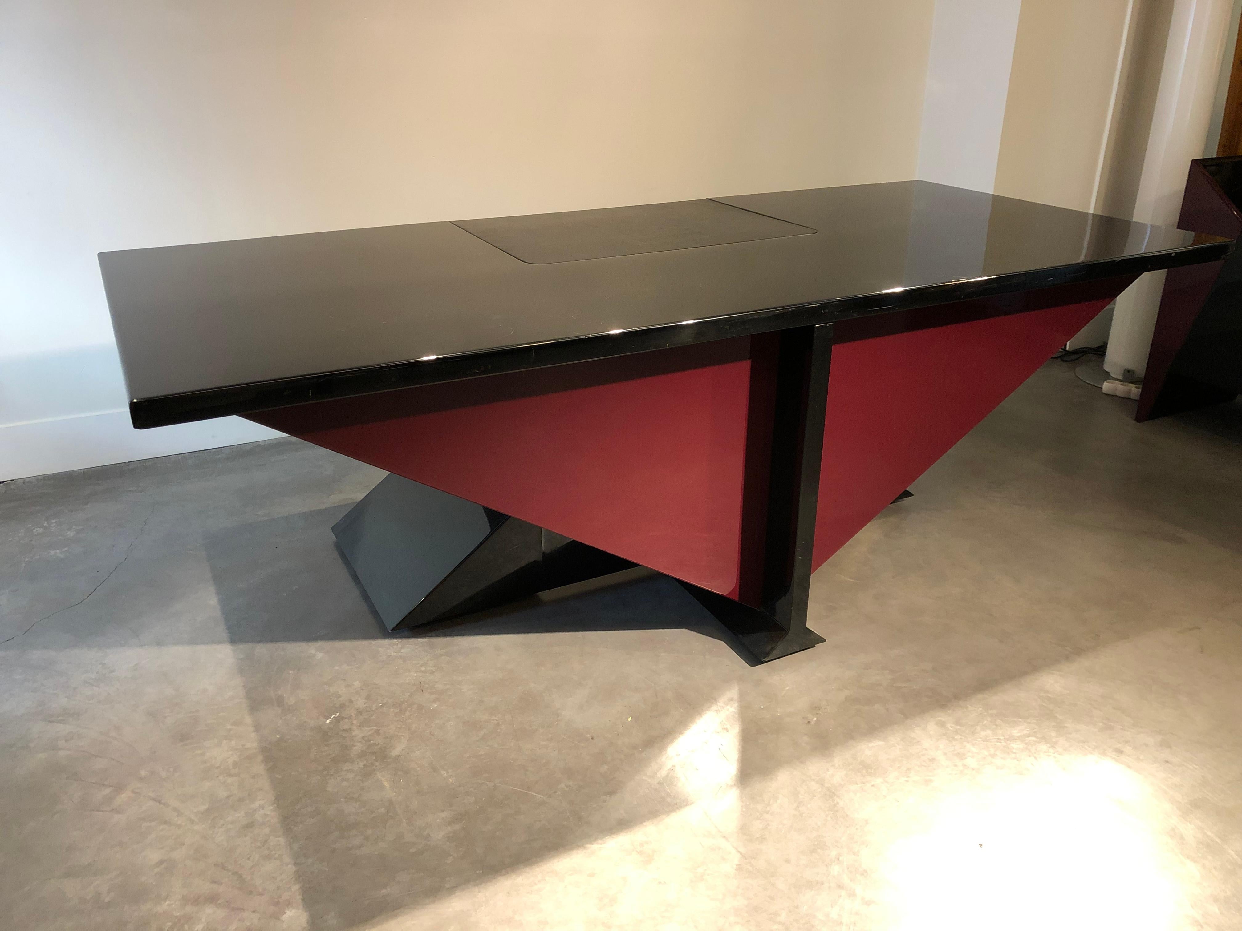 One off a kind desk designed by famous couturier pierre Cardin at the end of the seventies.
This desk is well known and published in a lot of books and a version a little bit different was used by pierre Cardin himself in his bureau in the Espace