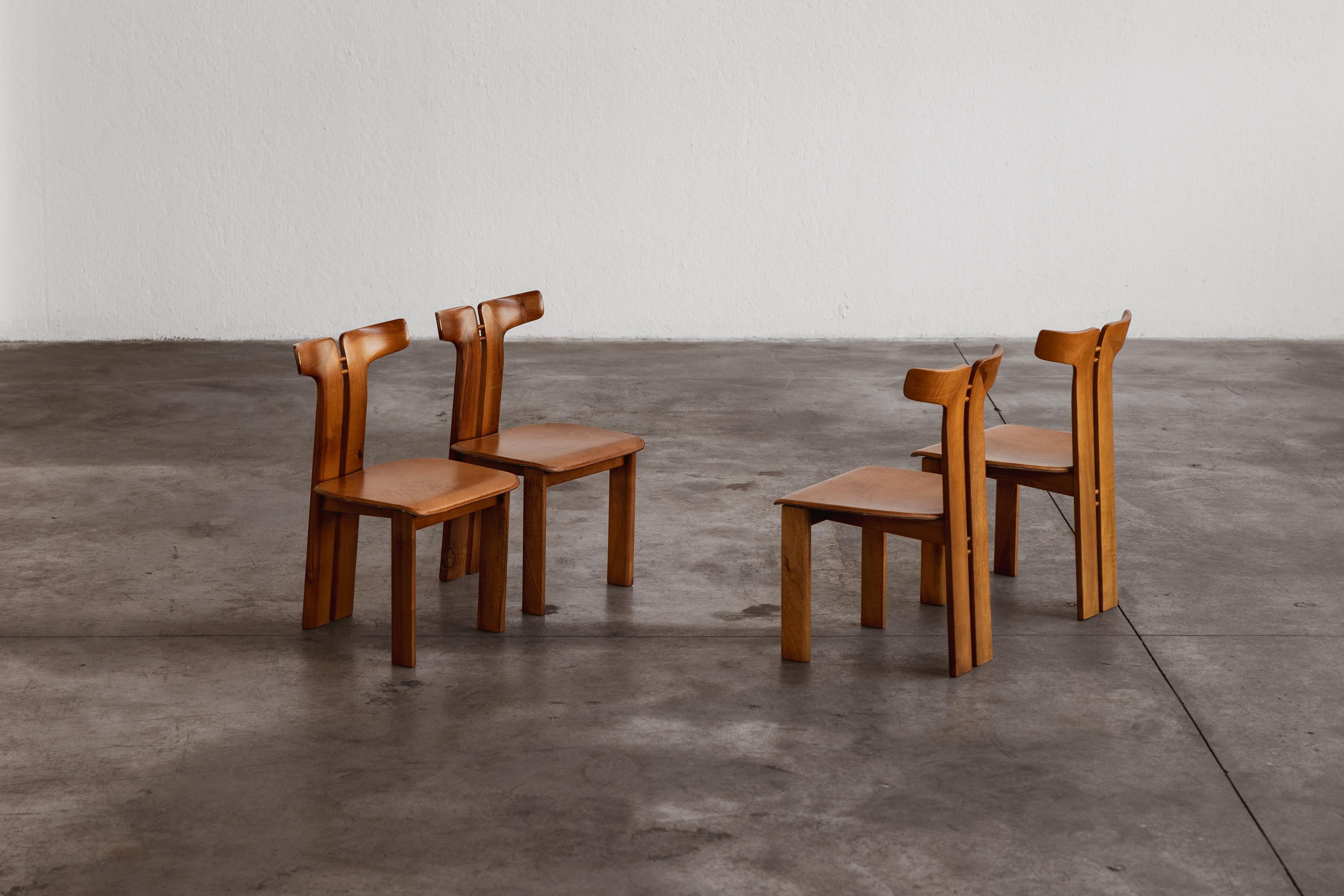 Esszimmerstühle von Pierre Cardin für Roche Bobois, cognacfarbenes Leder, 1970, 4er-Set im Angebot 2