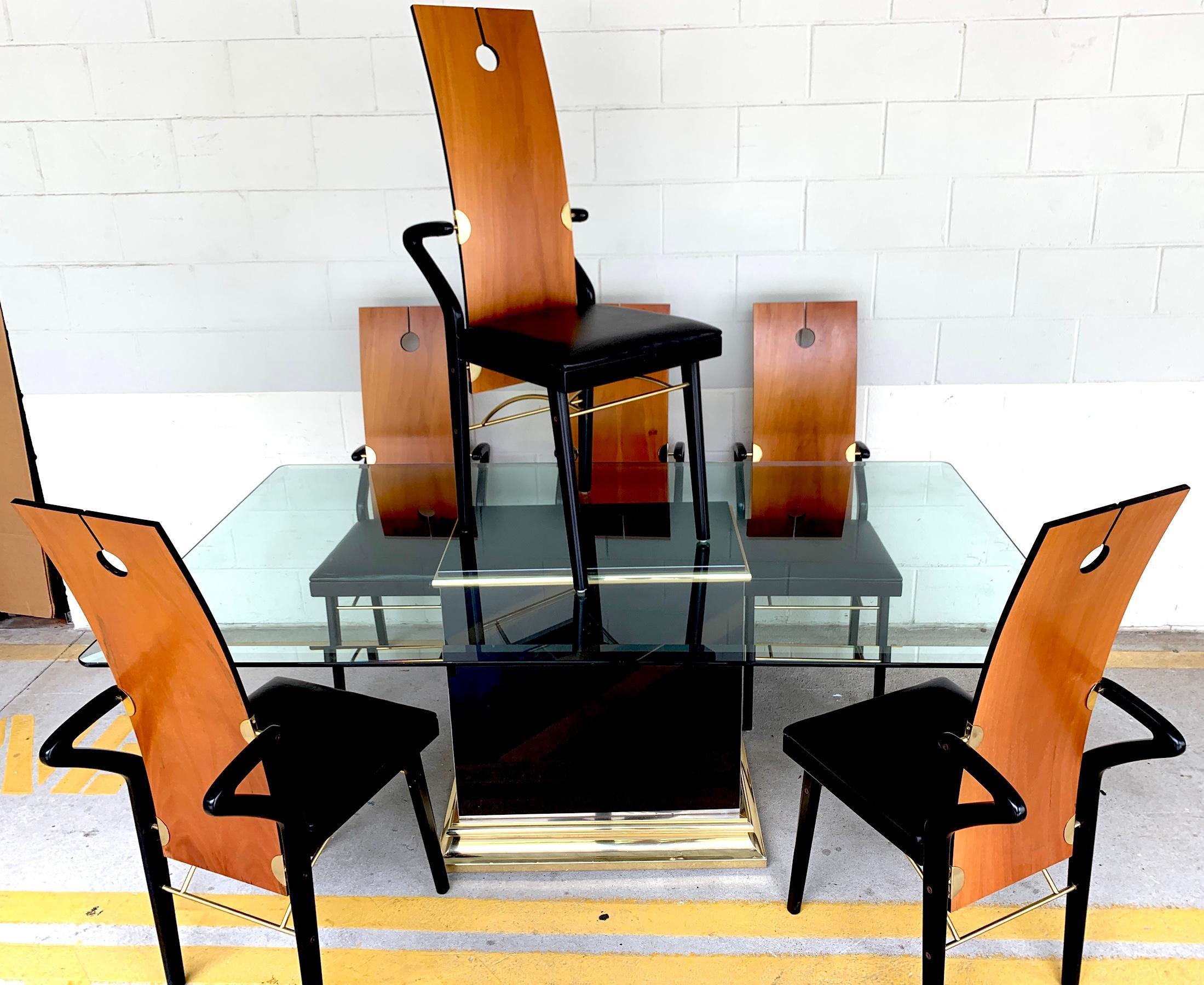 Pierre Cardin Esszimmer-Set, 6 Sessel mit Schlüssellochrückenlehne #26406 und Sockeltisch im Zustand „Gut“ im Angebot in West Palm Beach, FL
