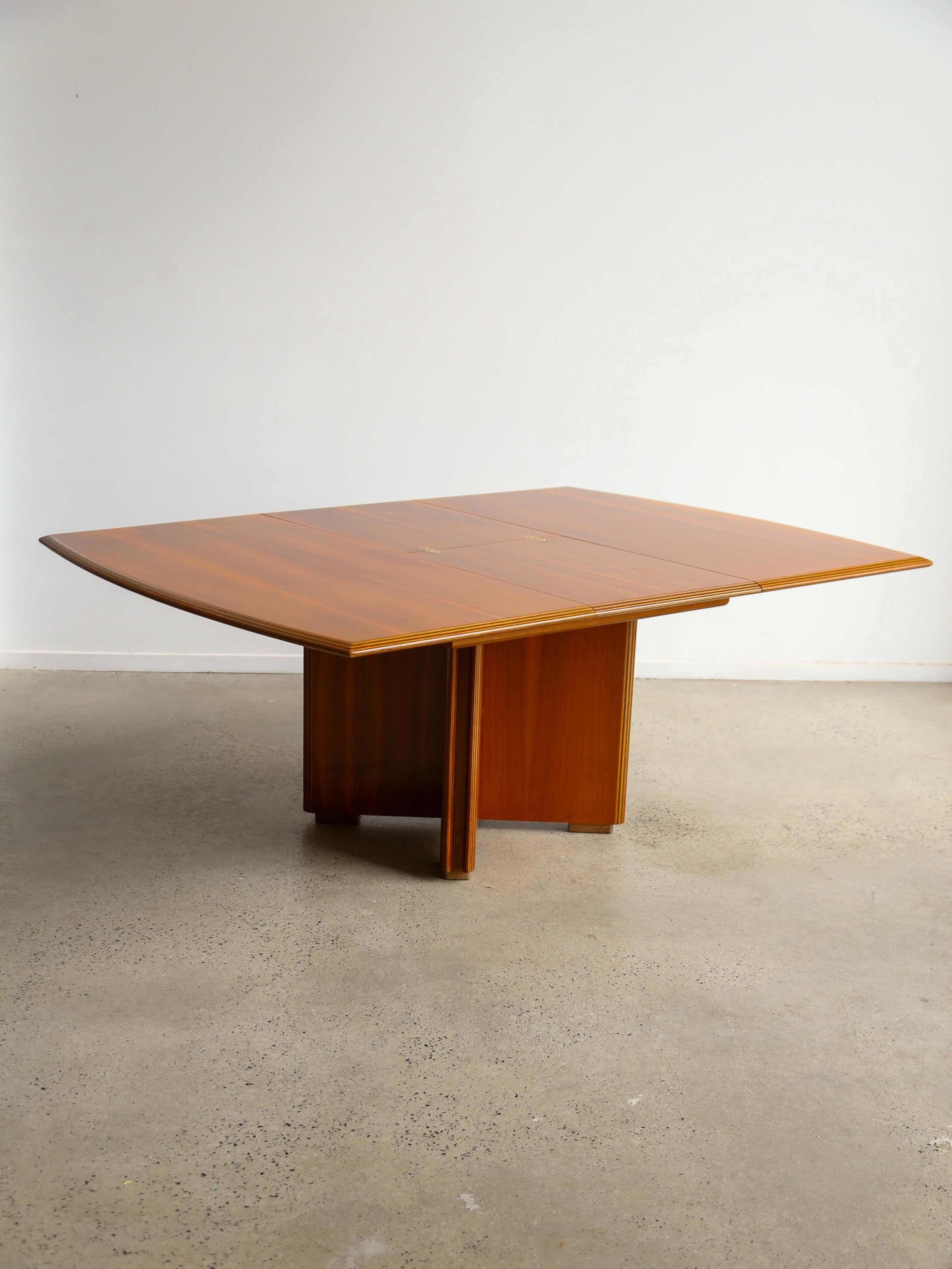 Pierre Cardin pour Maxalto Table de salle à manger à rallonge en noyer 1980 en vente 7