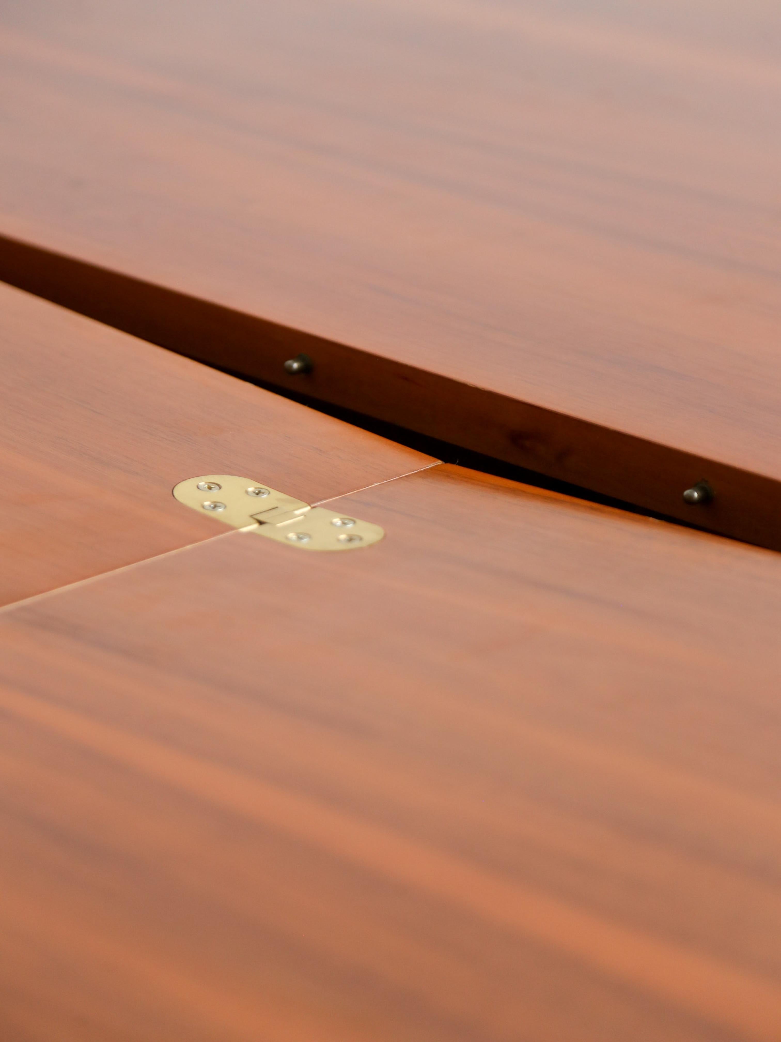 Noyer Pierre Cardin pour Maxalto Table de salle à manger à rallonge en noyer 1980 en vente
