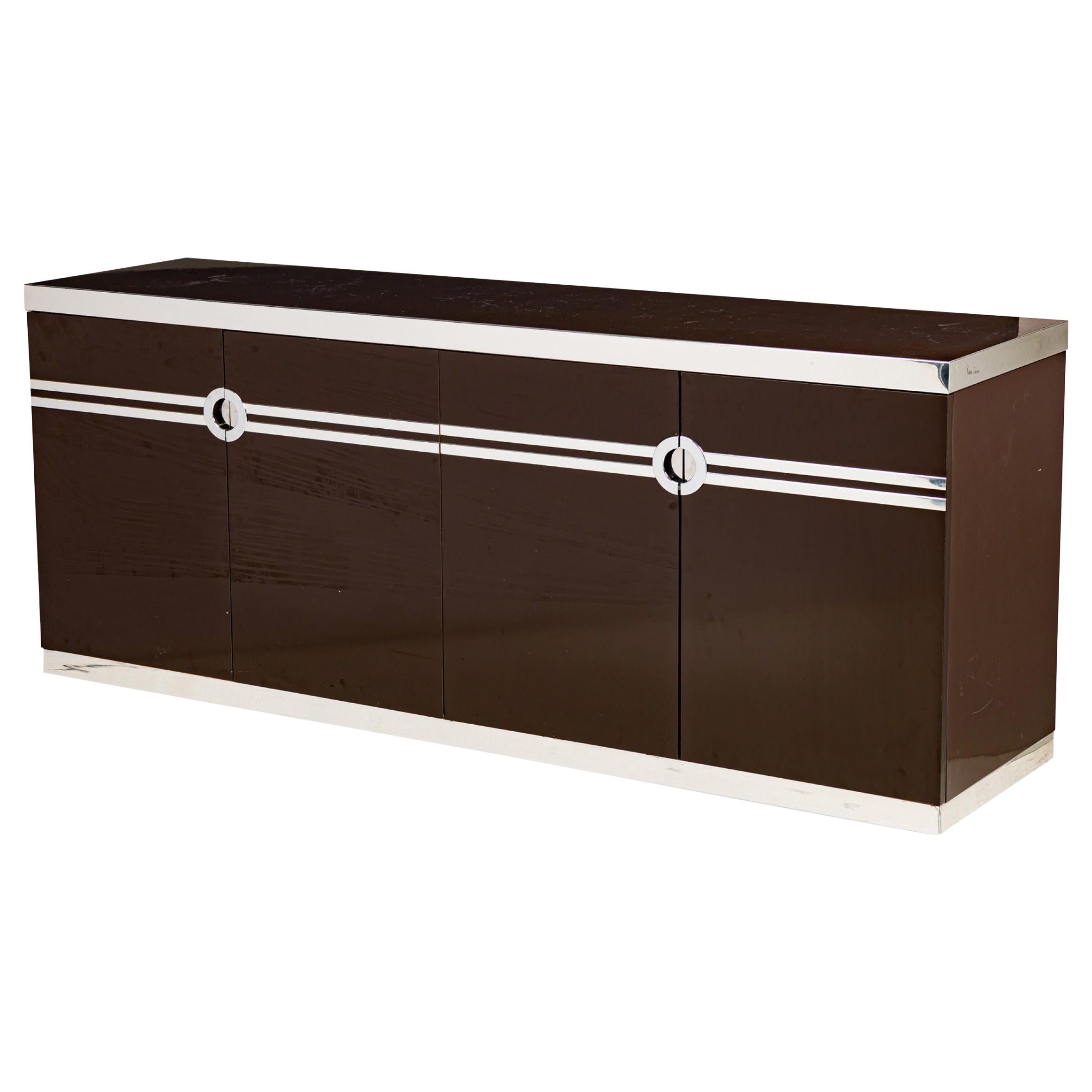 Pierre Cardin French Mid-Century (1970
s) chocolate Lacquered 
Chrome Credenza en venta