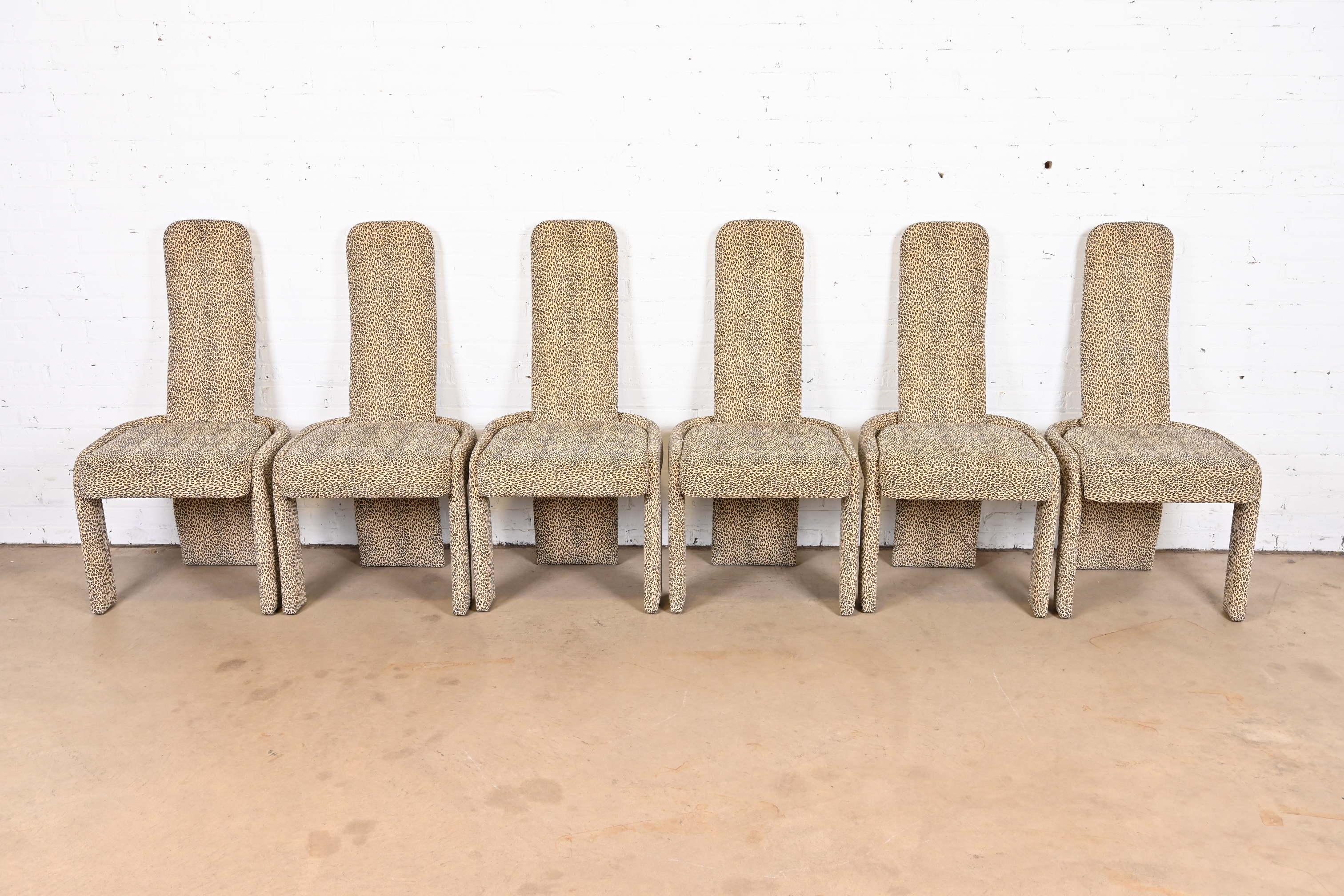 A gorgeous set of six sculptural Mid-Century Modern leopard print upholstered high back dining chairs

By Pierre Cardin

Italy, circa 1970s

Measures: 21