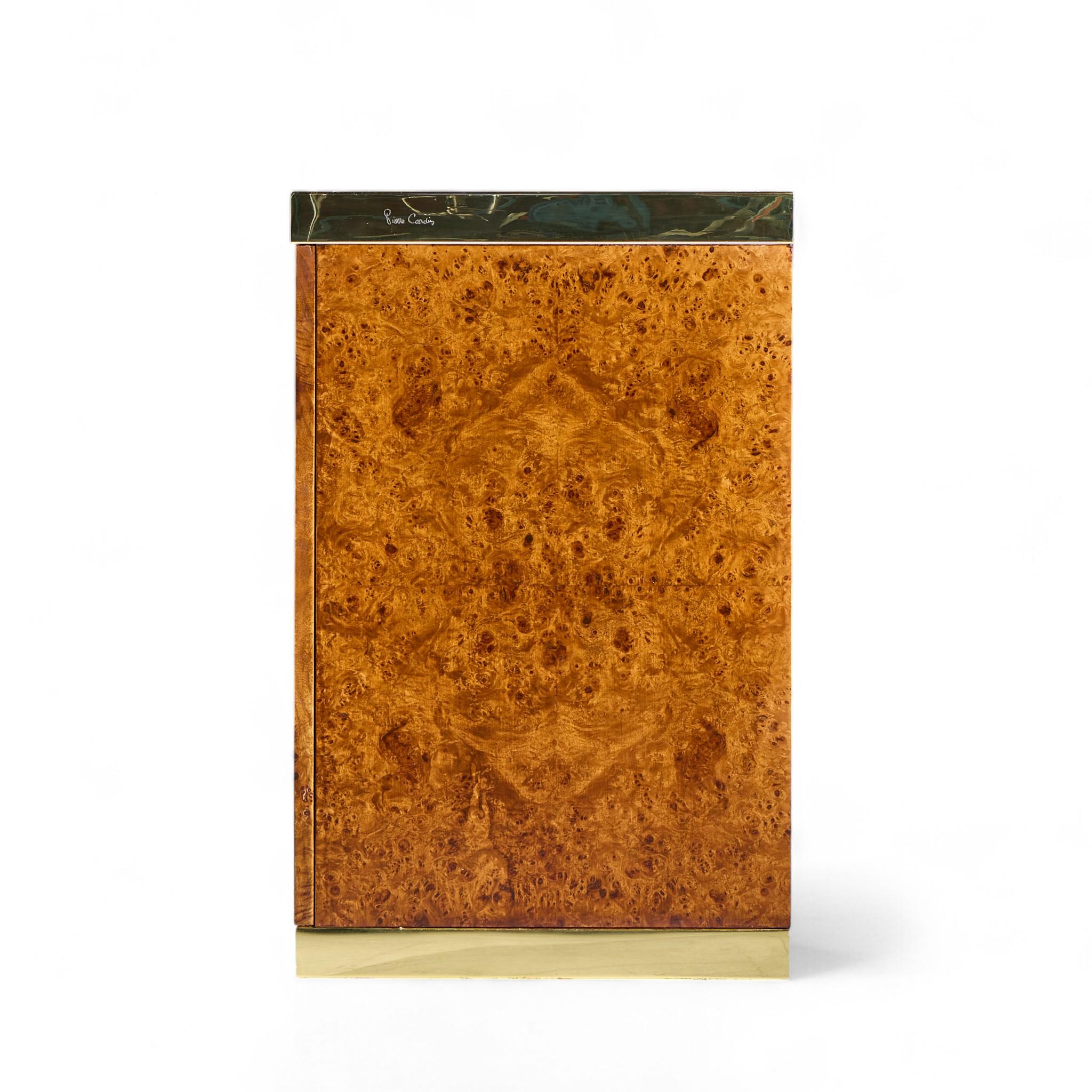 Allemand Pierre Cardin Crédence du milieu du siècle en bois d'ébène et laiton en vente