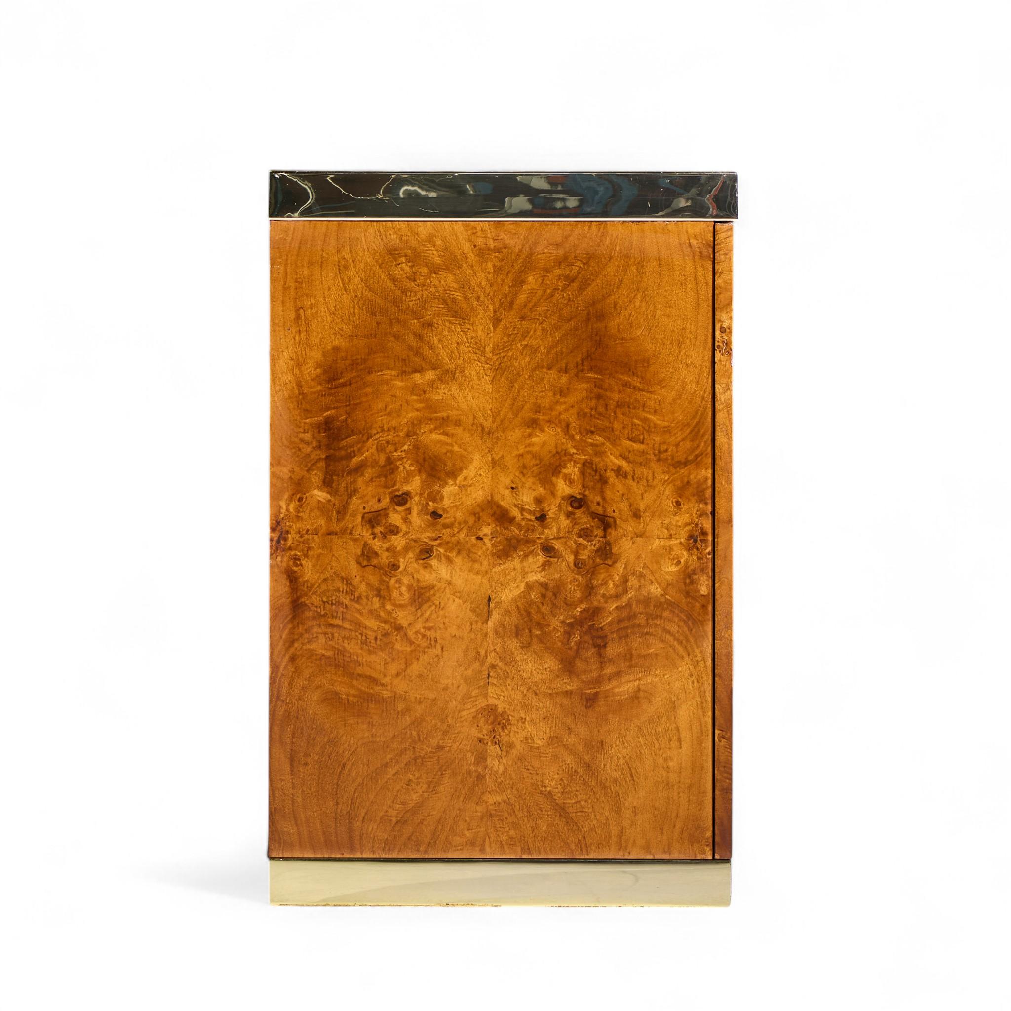 Pierre Cardin Crédence du milieu du siècle en bois d'ébène et laiton Bon état - En vente à Franklin Park, IL