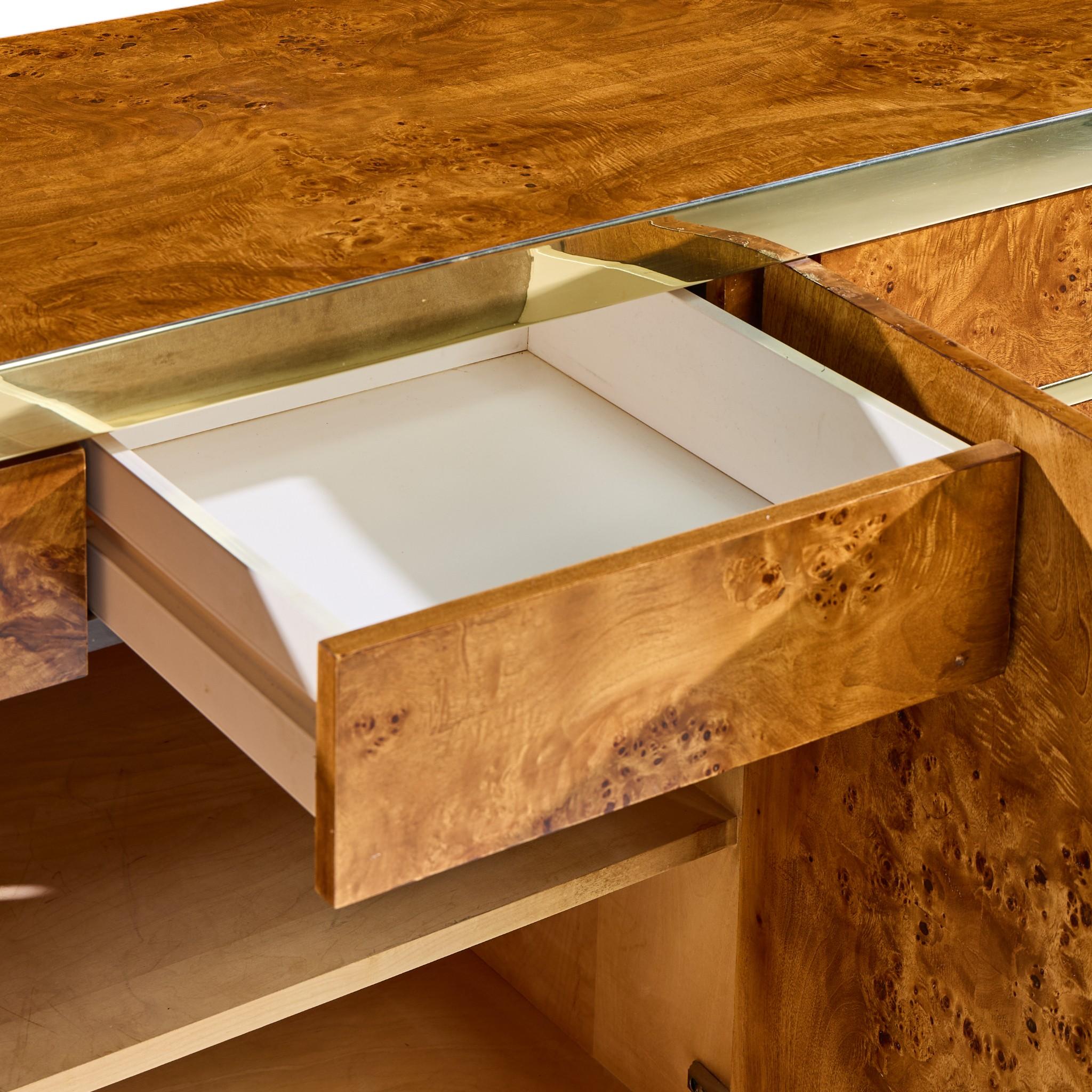 Pierre Cardin Crédence du milieu du siècle en bois d'ébène et laiton en vente 1