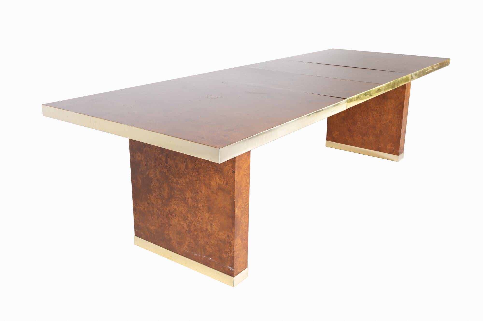 Pierre Cardin Table de salle à manger du milieu du siècle en bois d'ébène et laiton en vente 5