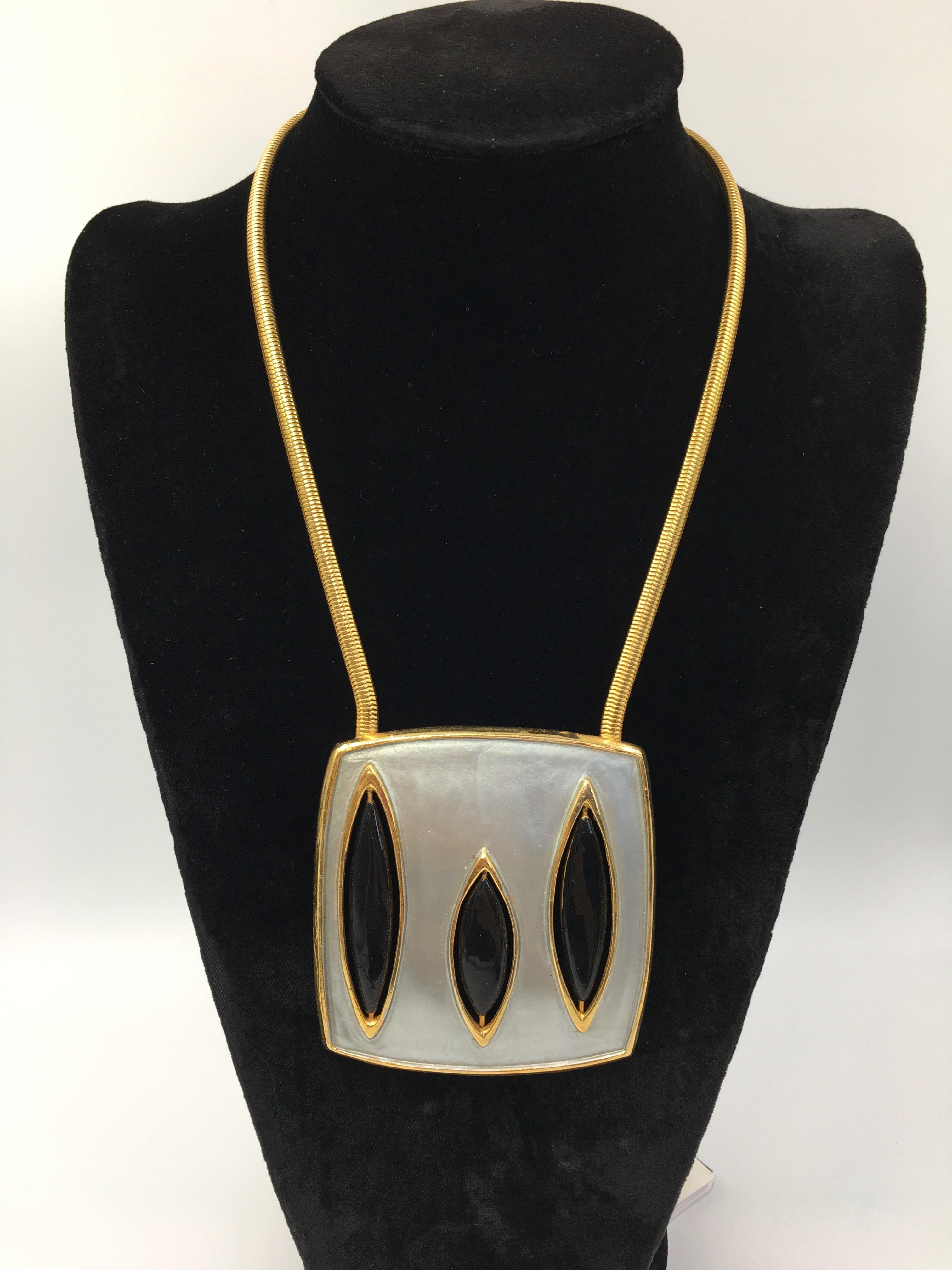 Pierre Cardin Mid-Century Modern Gold Tone and Enamel Necklace For Sale 1