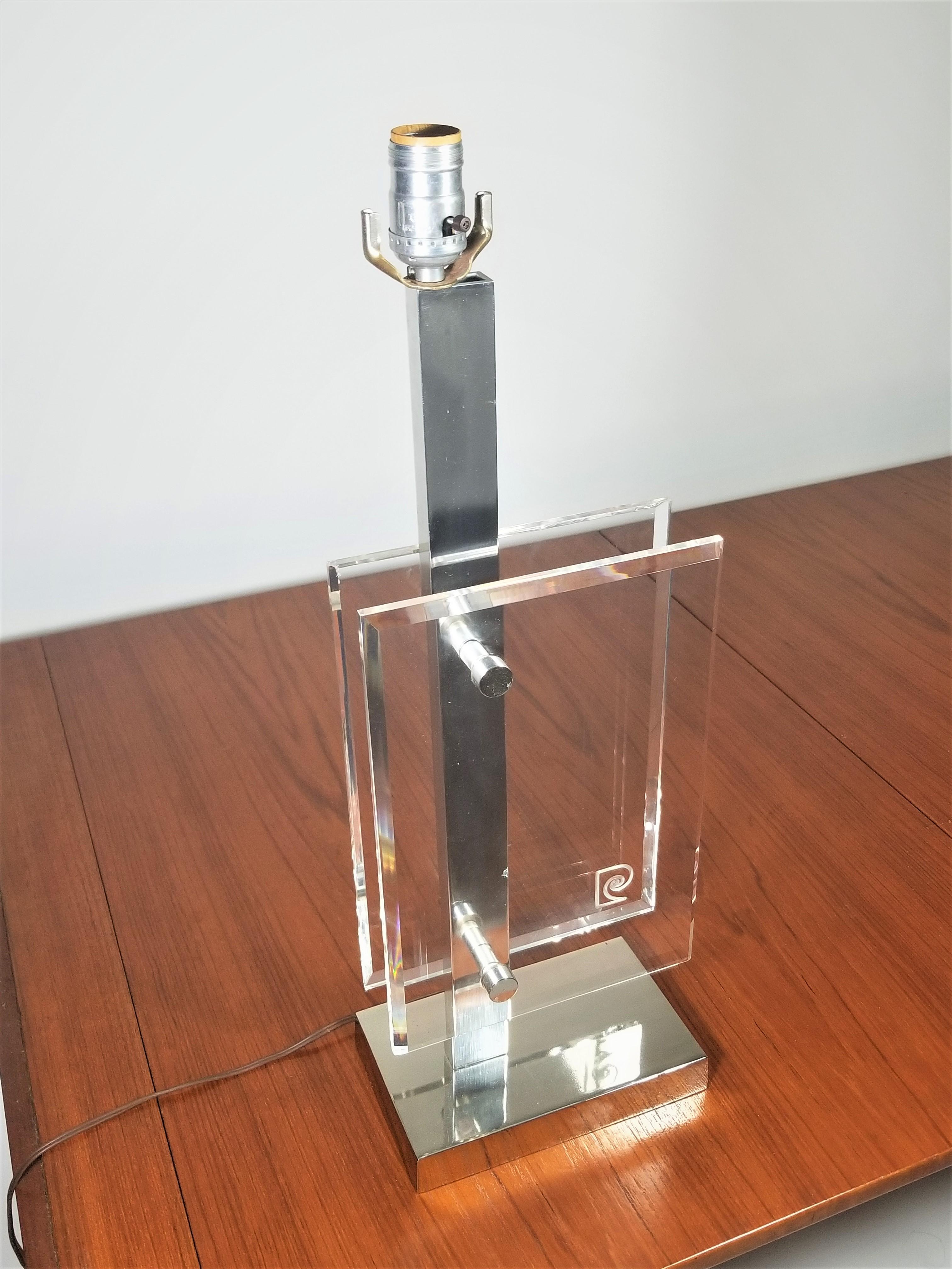 PIERRE CARDIN Signed Lucite Table Lamp Mid Century Modern In Excellent Condition For Sale In New York, NY