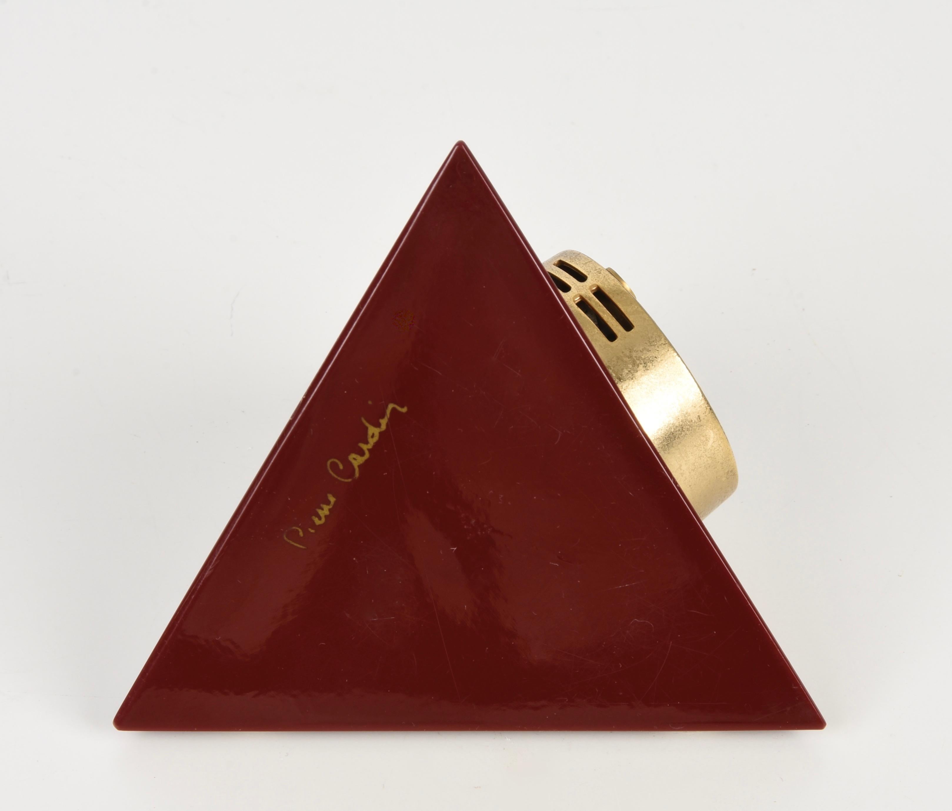 Pierre Cardin Midcentury Bordeaux Plexiglass Pyramidal French Table Lighter 1970 4