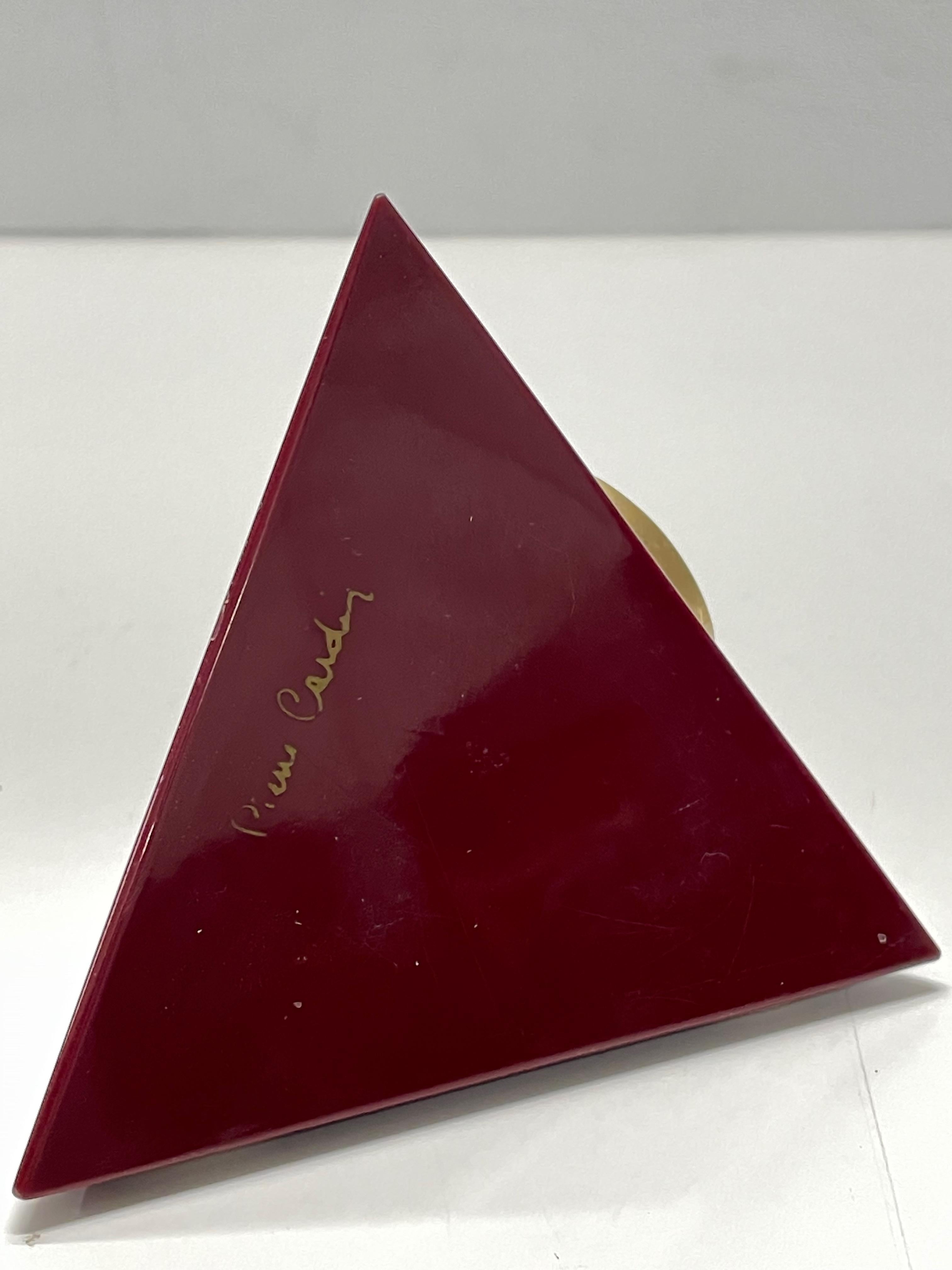 Pierre Cardin Midcentury Bordeaux Plexiglass Pyramidal French Table Lighter 1970 7