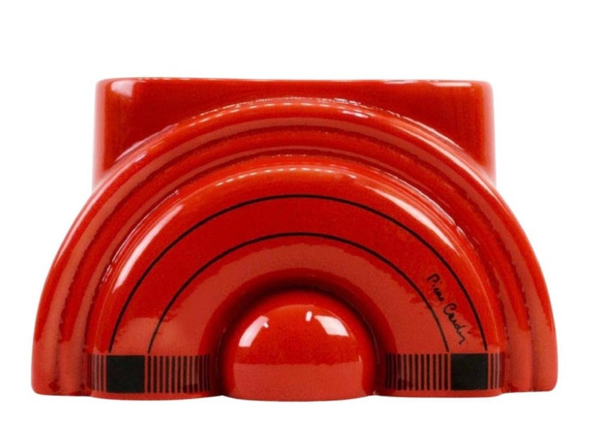 Vase moderne en porcelaine rouge Franco Pozzi Ceramica de Pierre Cardin, 1970, Italie en vente 1