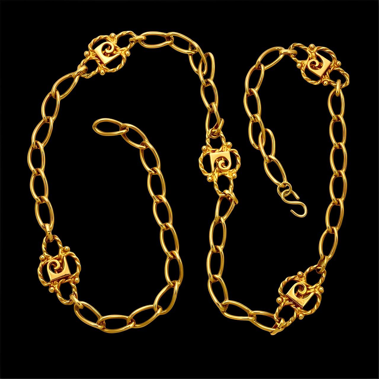 Pierre Cardin Monogram Gold Plated Chain Link Belt circa 1970s For Sale 5