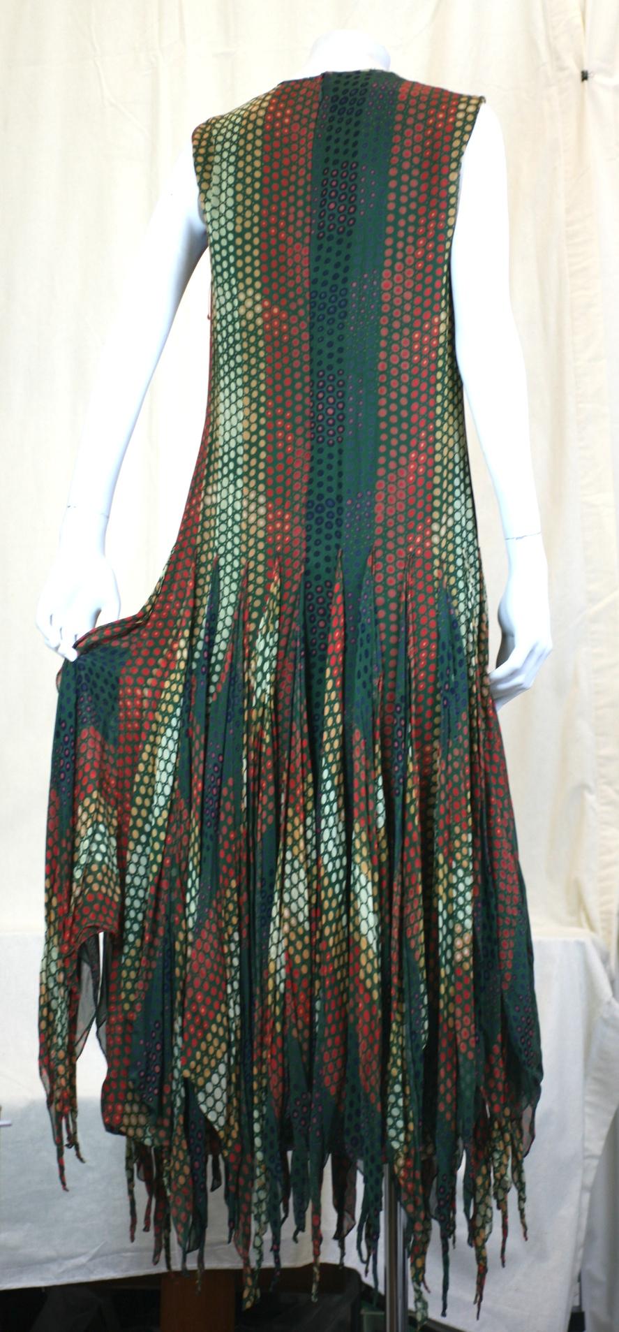 Pierre Cardin Op Art Kleid mit Schalsaum im Angebot 1