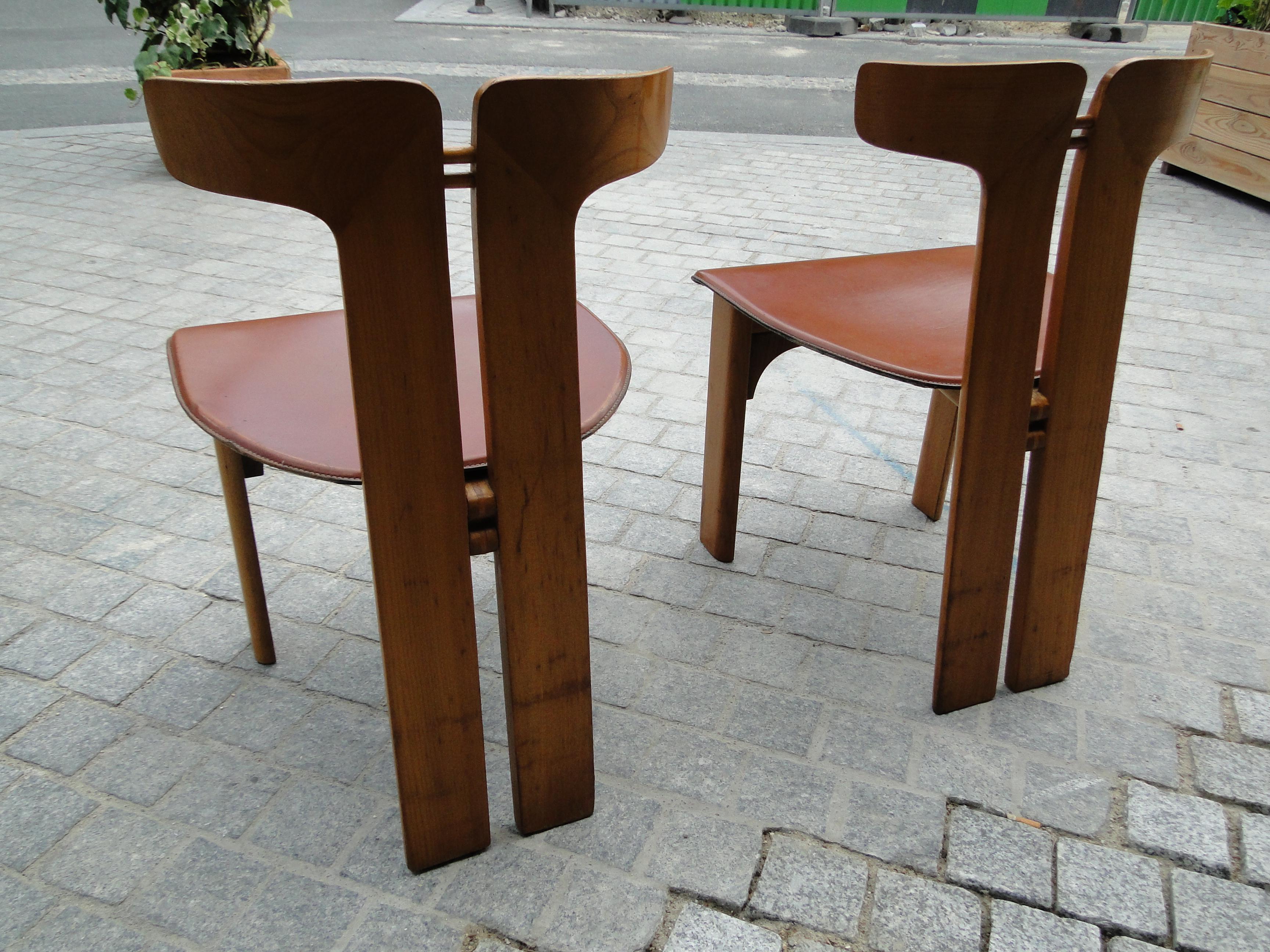 Pierre Cardin 2 Dining Chairs in Walnut and Leather 2