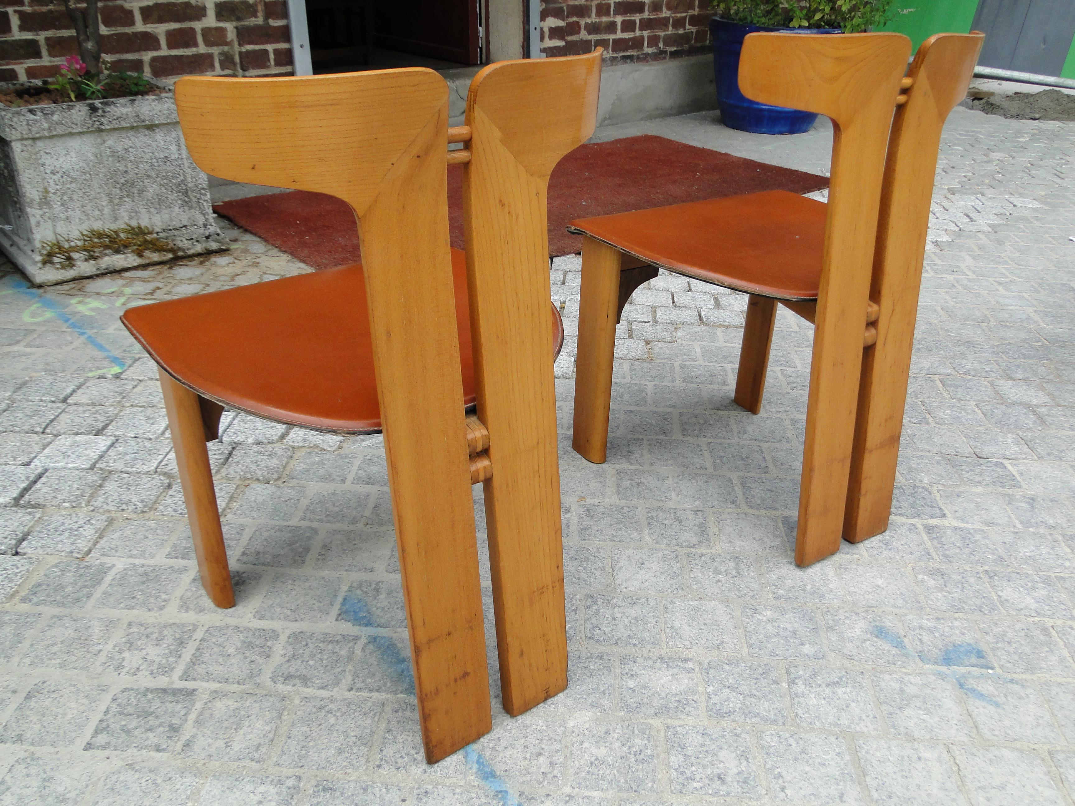 Pierre Cardin 2 Dining Chairs in Walnut and Leather 6