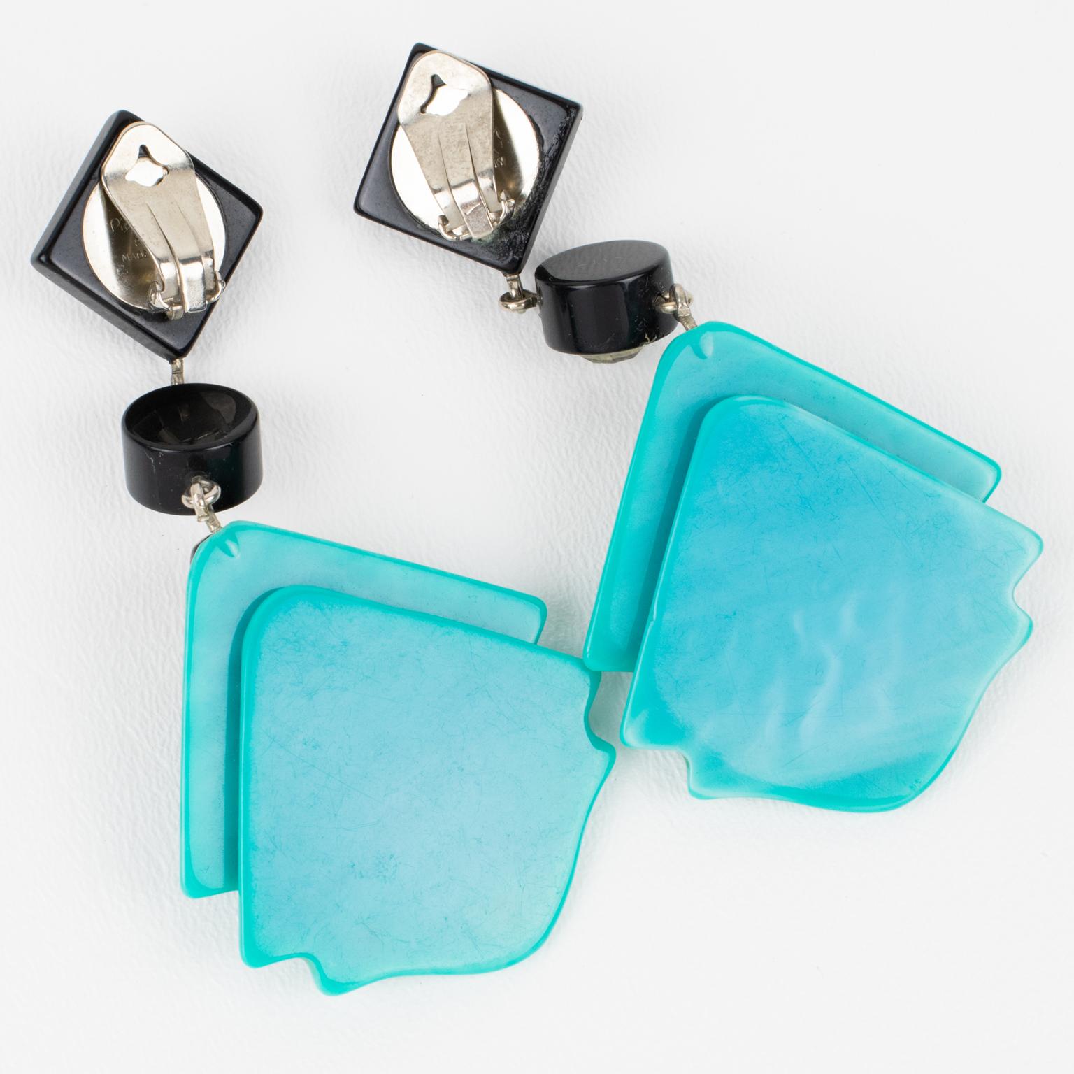Pierre Cardin Paris Geometric Dangle Clip Earrings Black and Turquoise Resin In Good Condition In Atlanta, GA