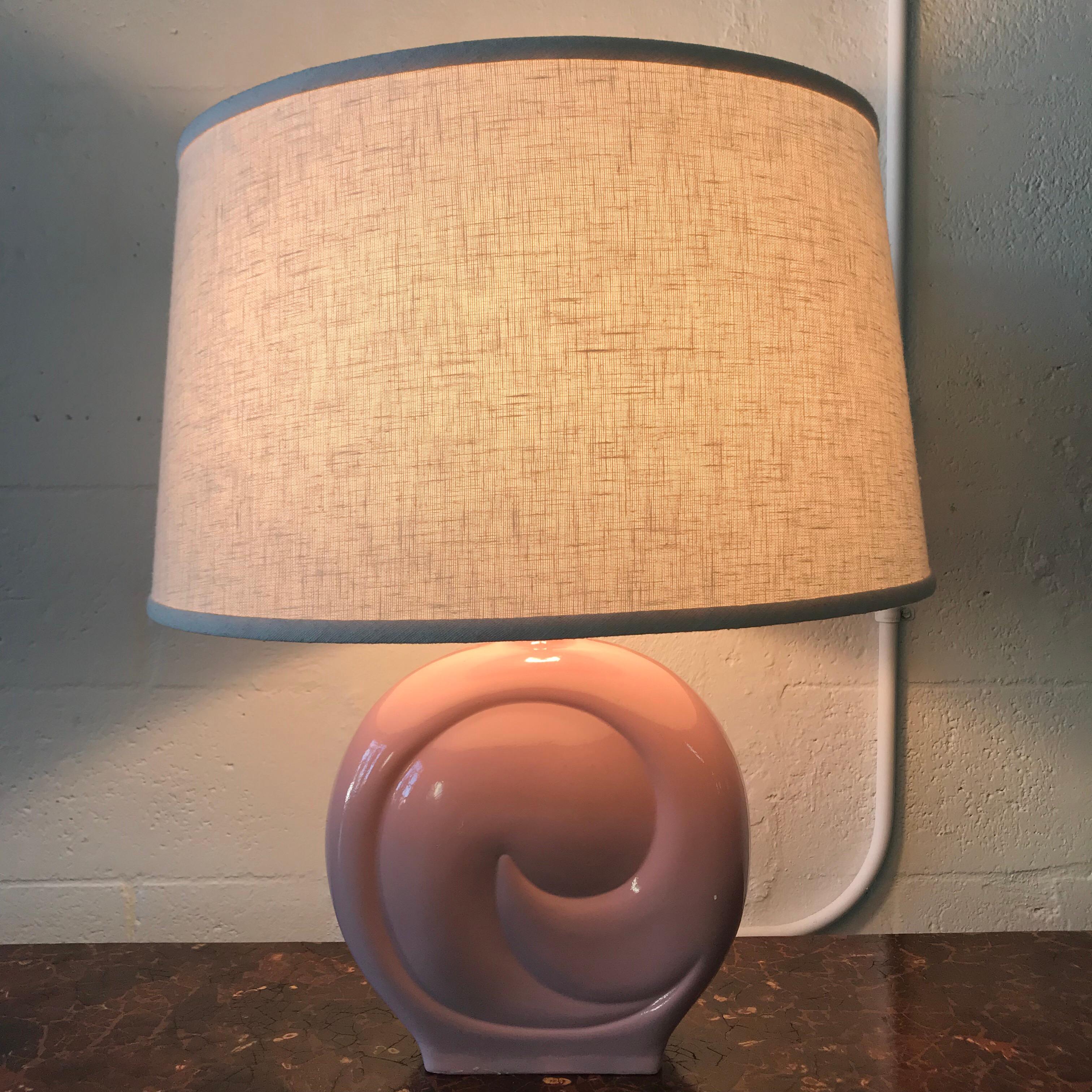 Table lamp rendered in pink porcelain ceramic designed by Pierre Cardin.

Shade for display purposes only.