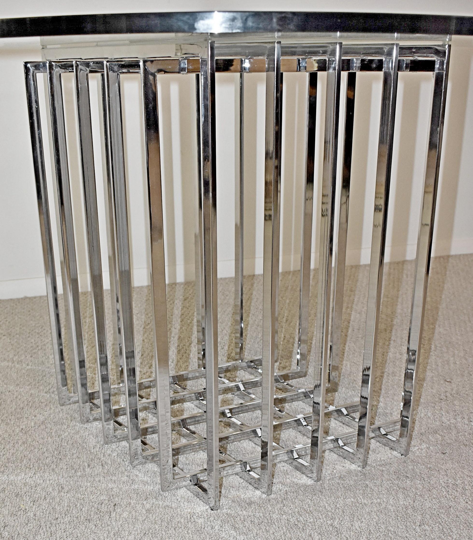 20ième siècle Base de table à grille sculpturale chromée Pierre Cardin en vente
