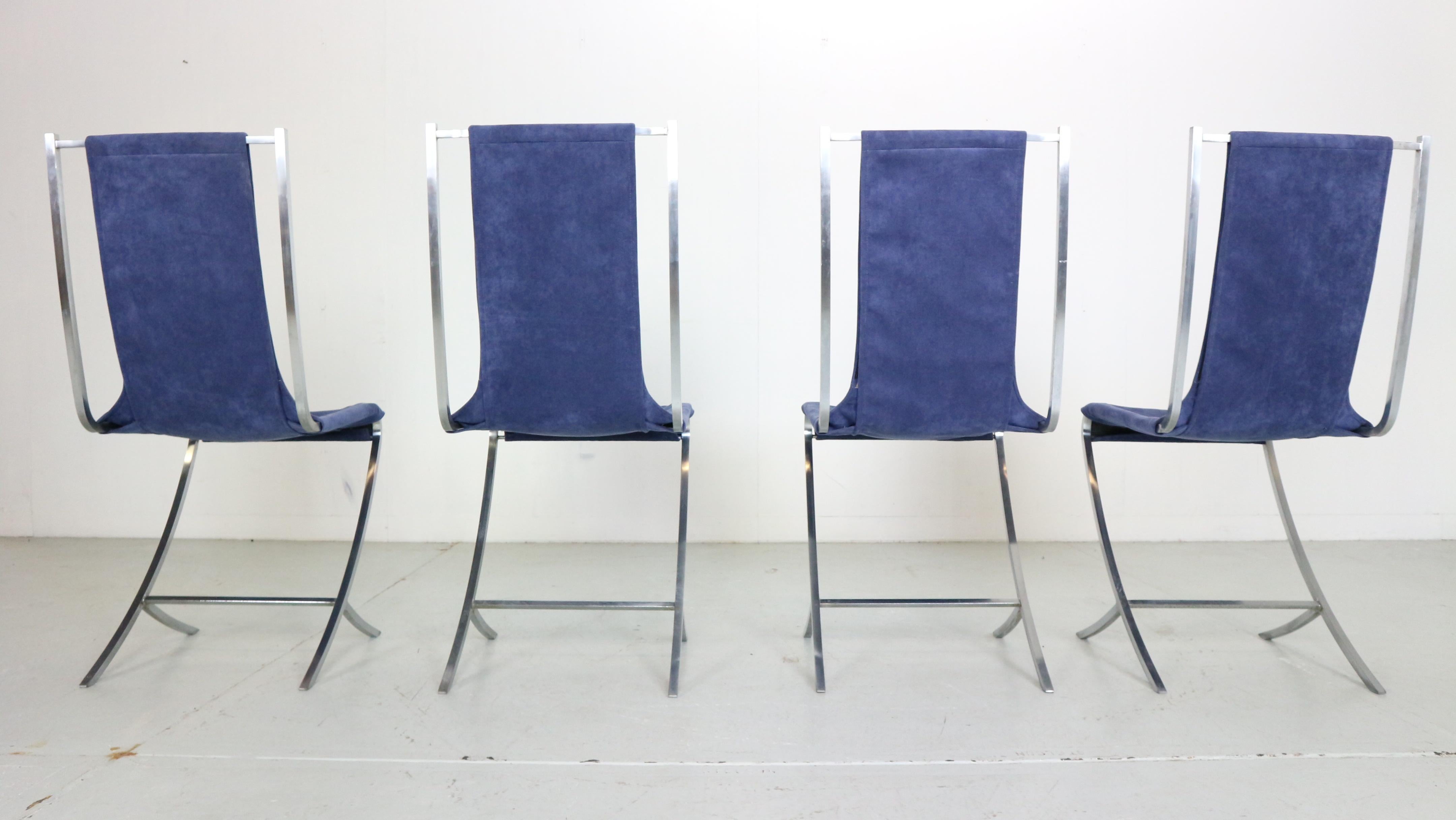 Acier Pierre Cardin - Ensemble de 4 chaises de salle à manger en velours et acier pour la Maison Jansen, 1970 en vente