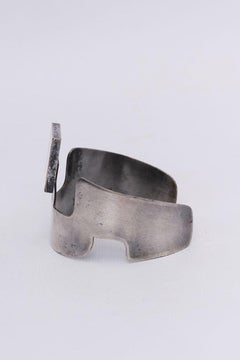 Pulsera Pierre Cardin de forma geométrica bañada en plata