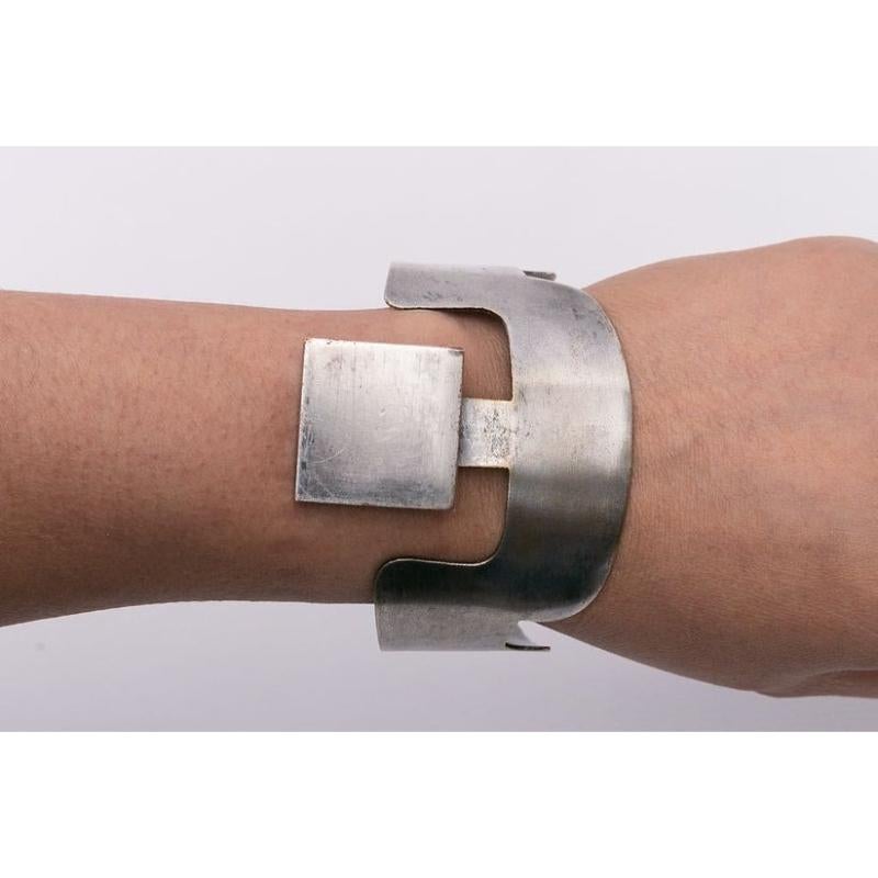 Pierre Cardin Silver-Plated Bracelet in Geometric Shape For Sale 4