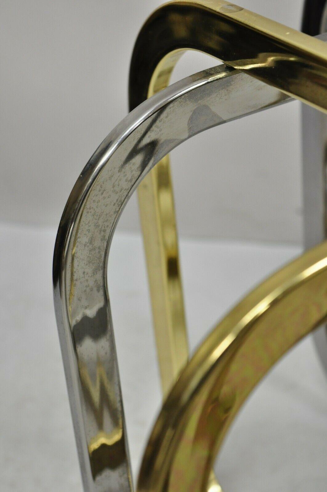 Table basse pliante de style Pierre Cardin en laiton et chrome avec base en métal et plateau en verre Bon état - En vente à Philadelphia, PA