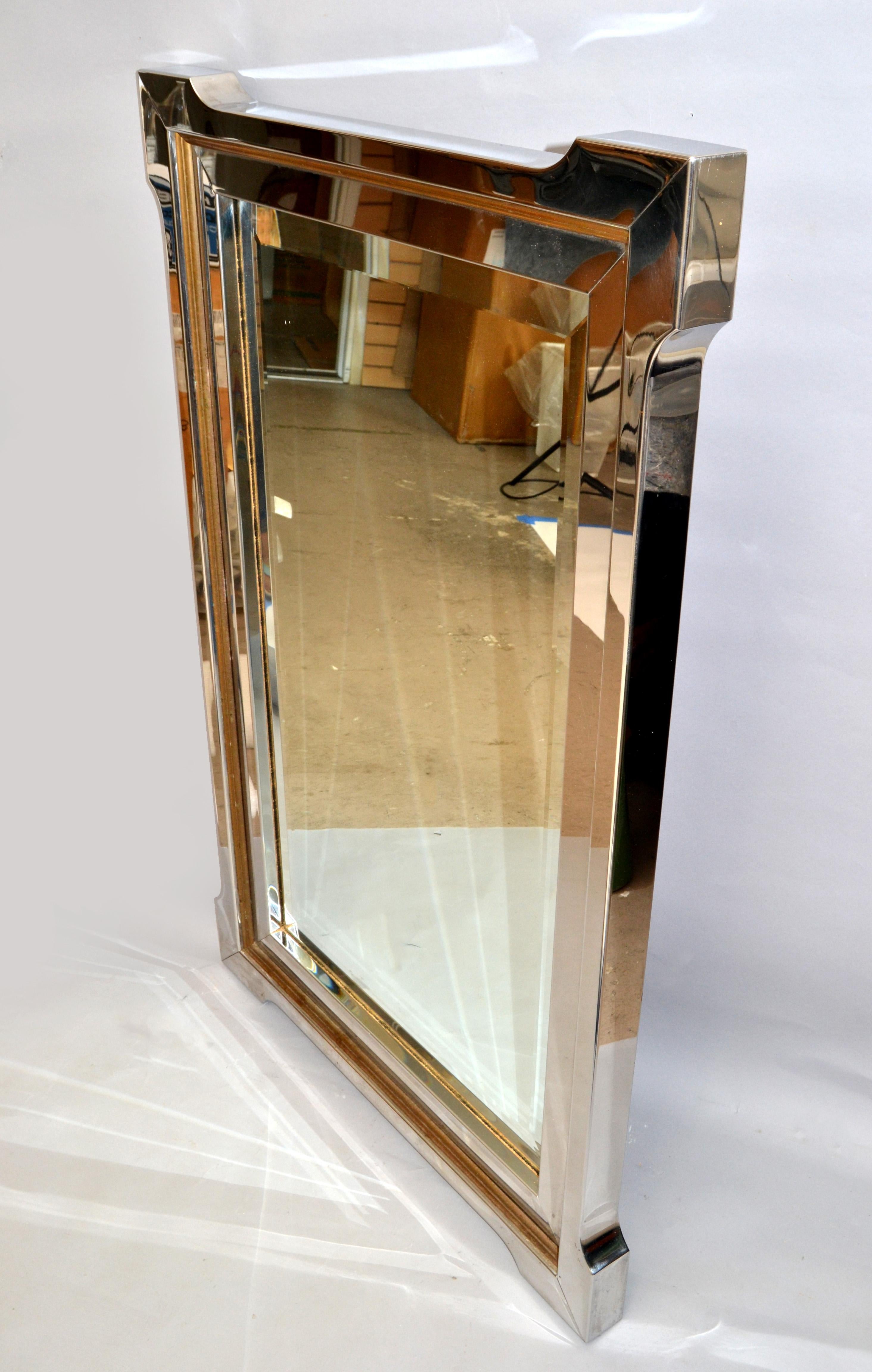 Espejo de Pared Cromado, Latón y Madera Biselado Estilo Pierre Cardin Moderno de Mediados de Siglo Francés en venta