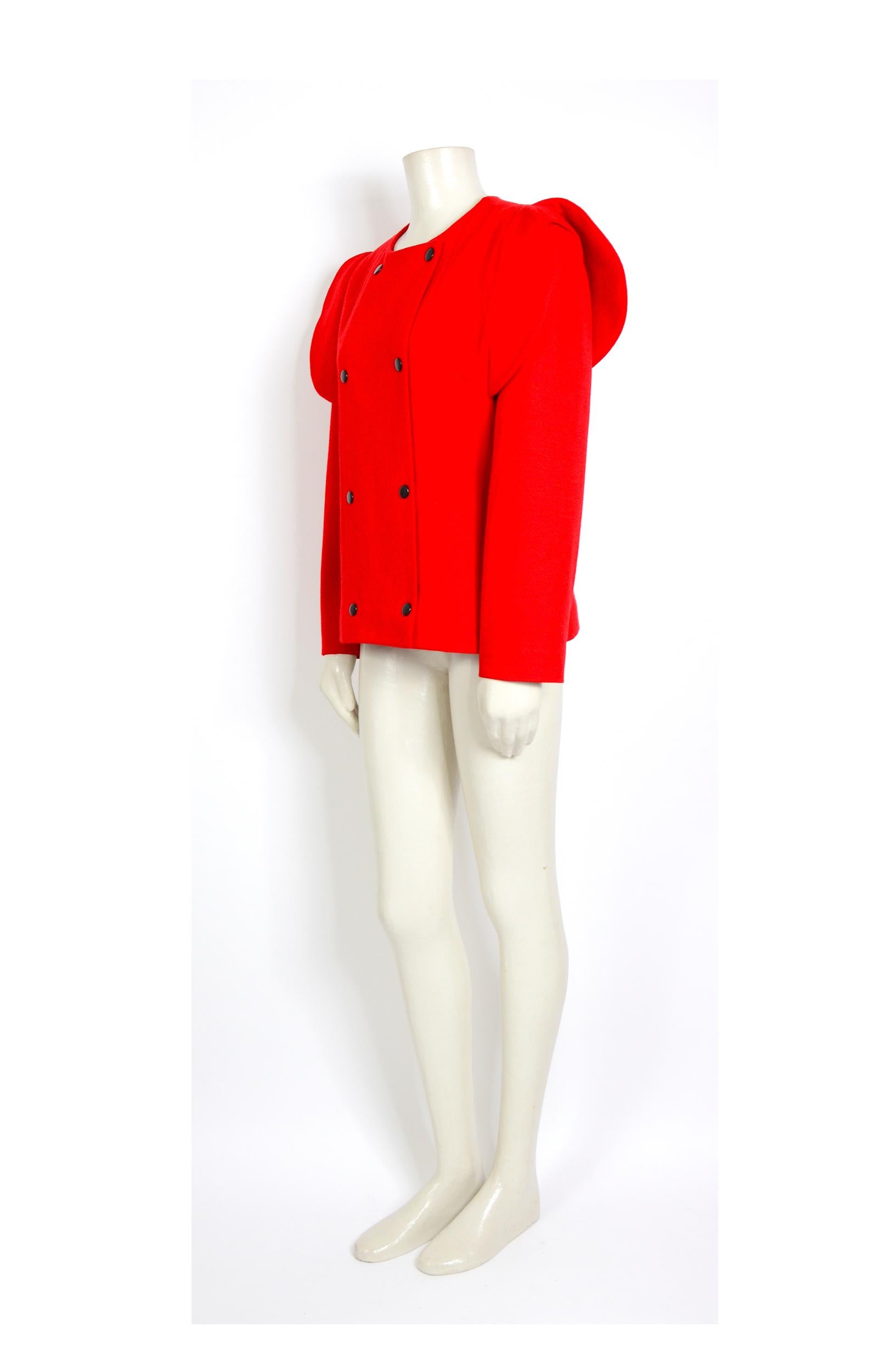 Pierre Cardin vintage 1993 scalloped-edge red wool mix jacket  In Excellent Condition For Sale In Antwerp, BE
