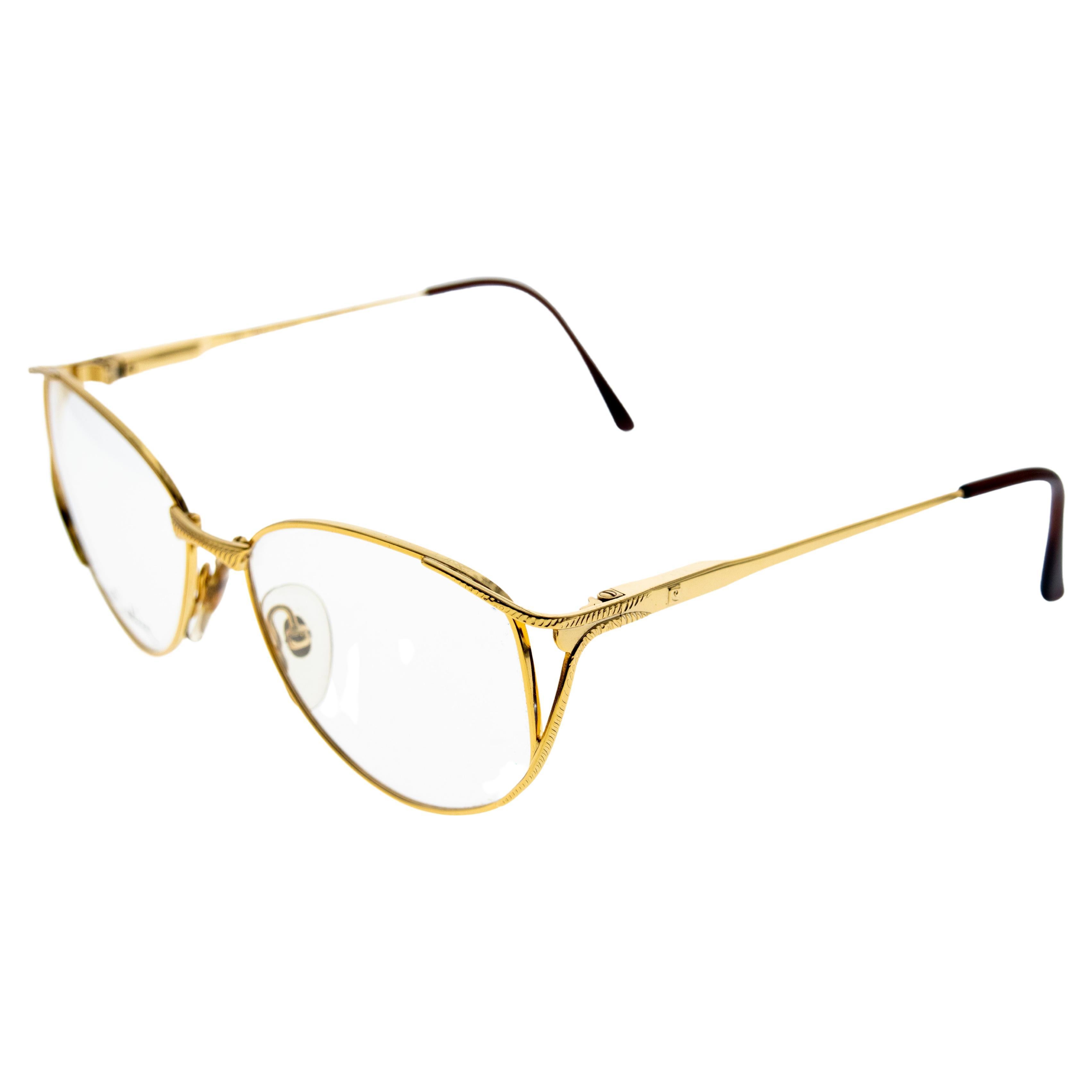 Beautifully designed optical frame, by Pierre Cardin himself. His influence in French design is impossible to deny and it radiates through the frame. 