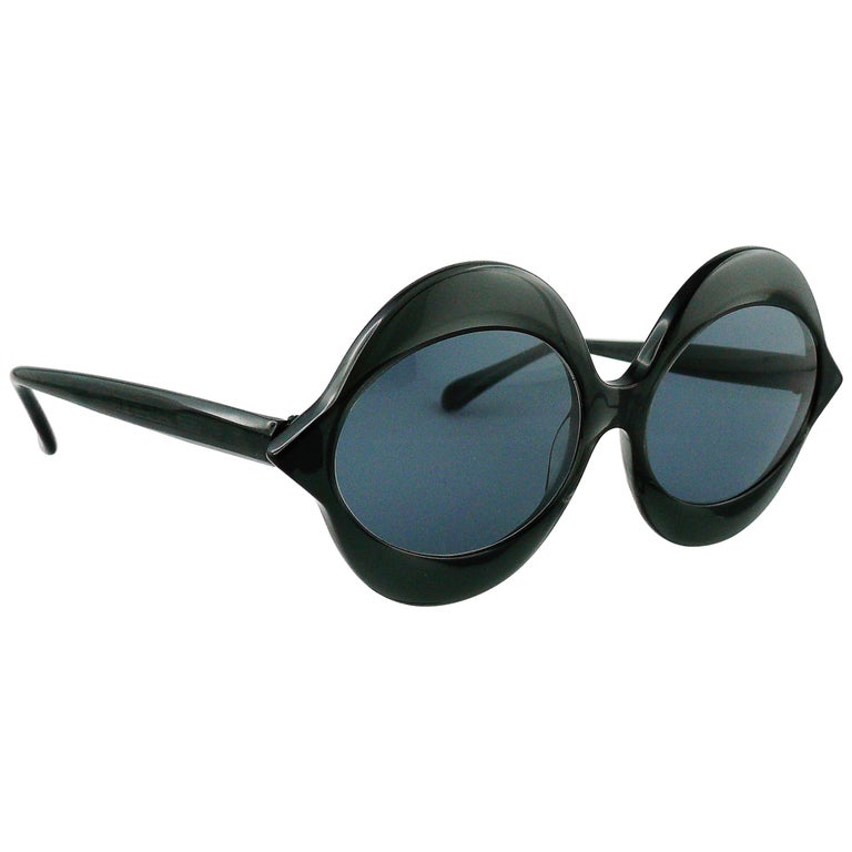Pierre Cardin Vintage Iconic Kiss Sunglasses For Sale at 1stdibs