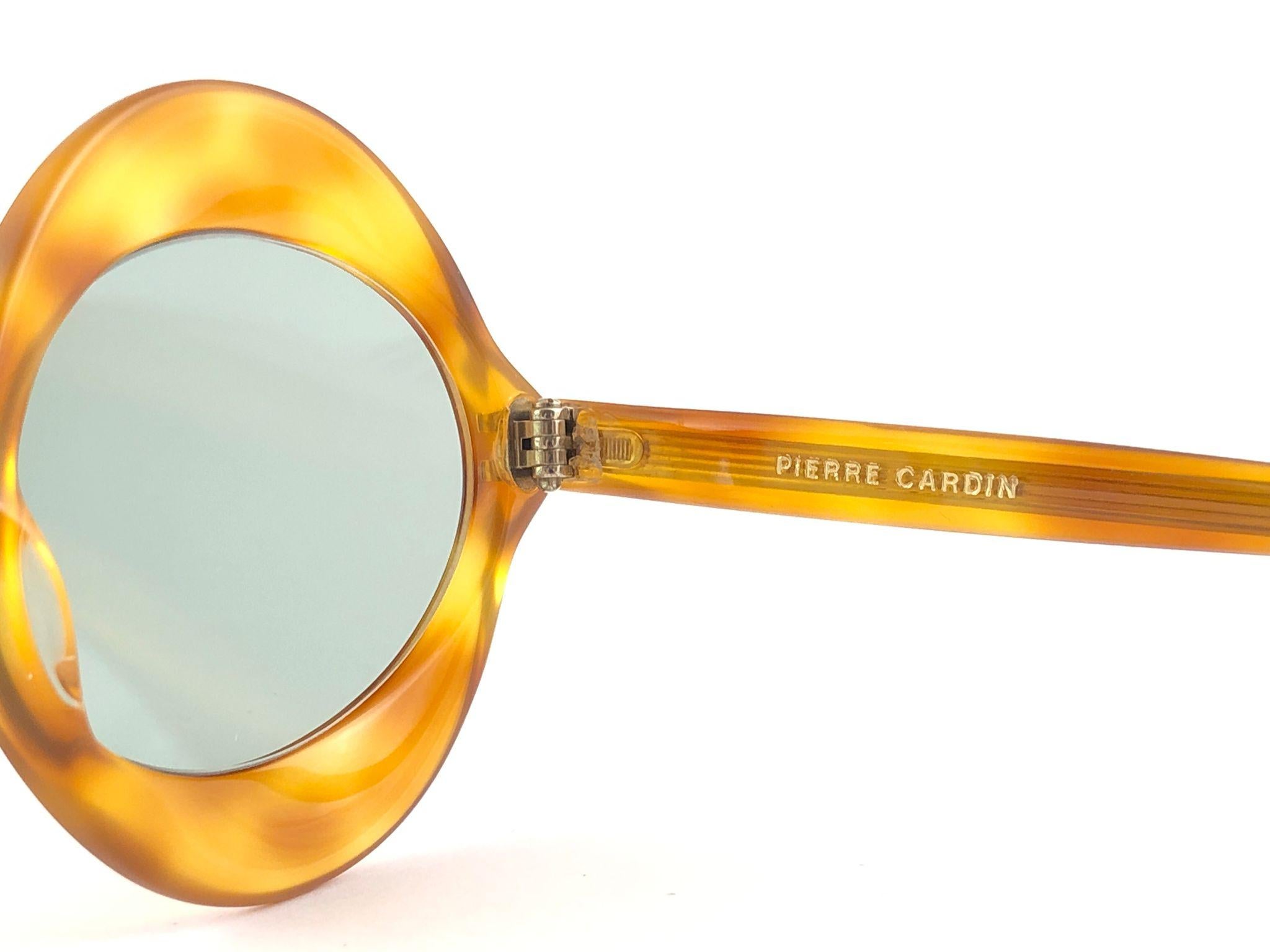 Pierre Cardin: Kiss Medium C18 Vintage-Sonnenbrille, 1960er Jahre  im Zustand „Neu“ im Angebot in Baleares, Baleares
