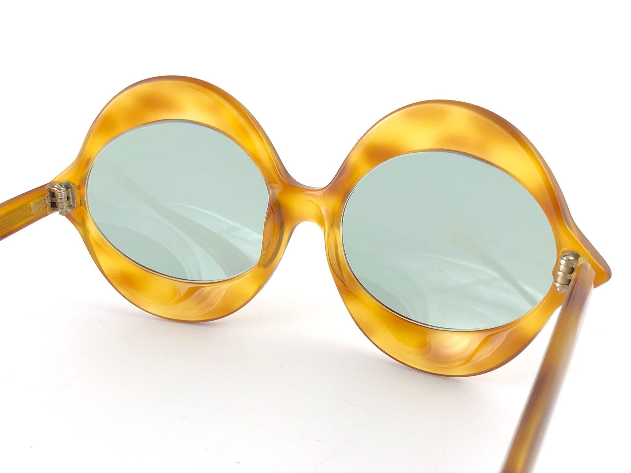 Pierre Cardin: Kiss Medium C18 Vintage-Sonnenbrille, 1960er Jahre  im Angebot 3