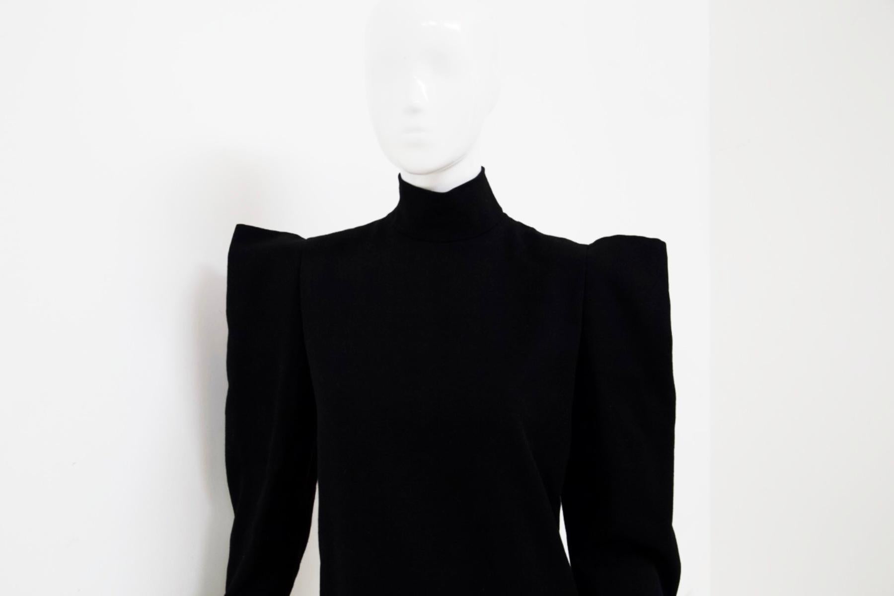 Pierre Cardin Vintage Little Black Dress with Puffy Straps In Good Condition For Sale In Milano, IT