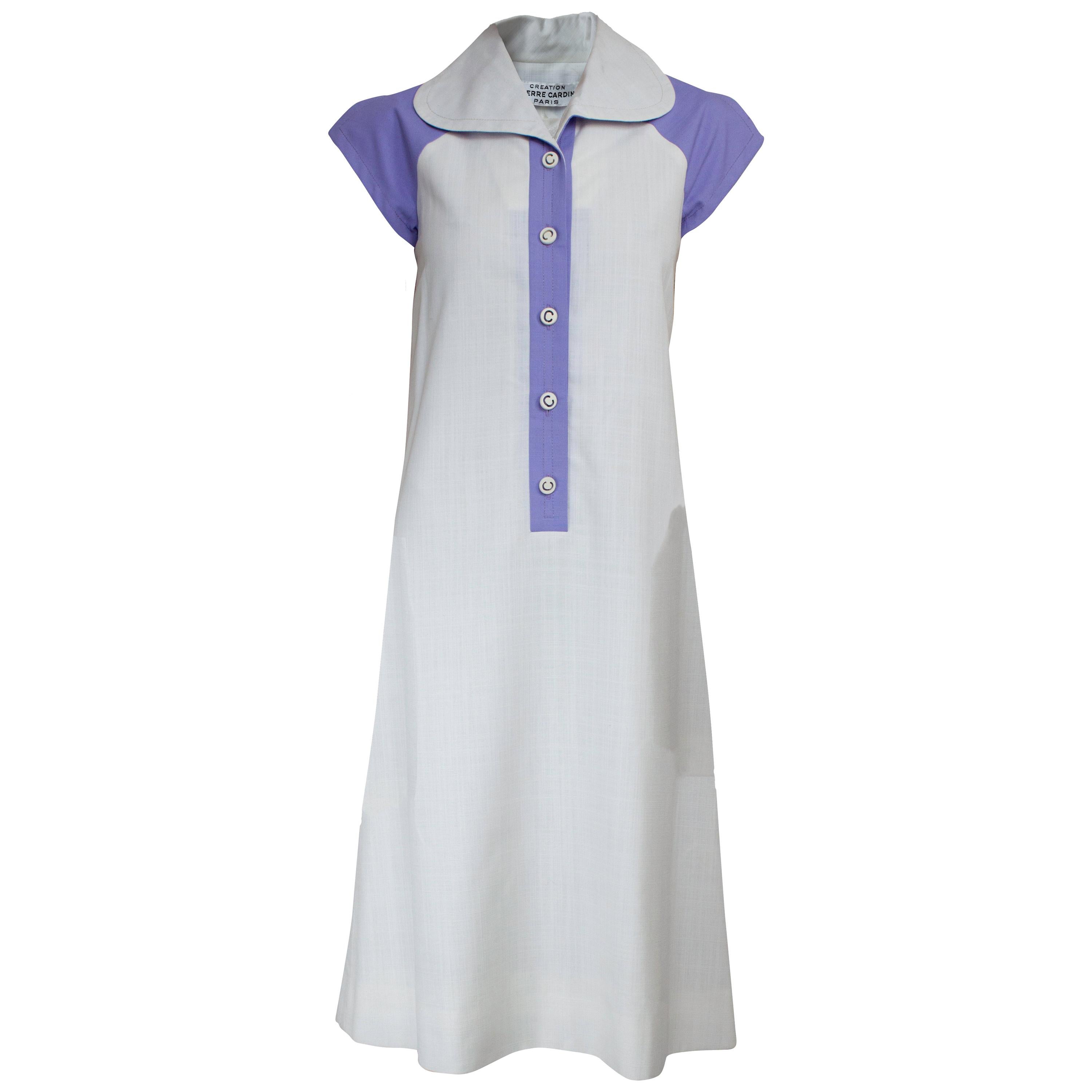 Pierre Cardin white and lilac pattern linen futuristic dress, circa 1960s For Sale