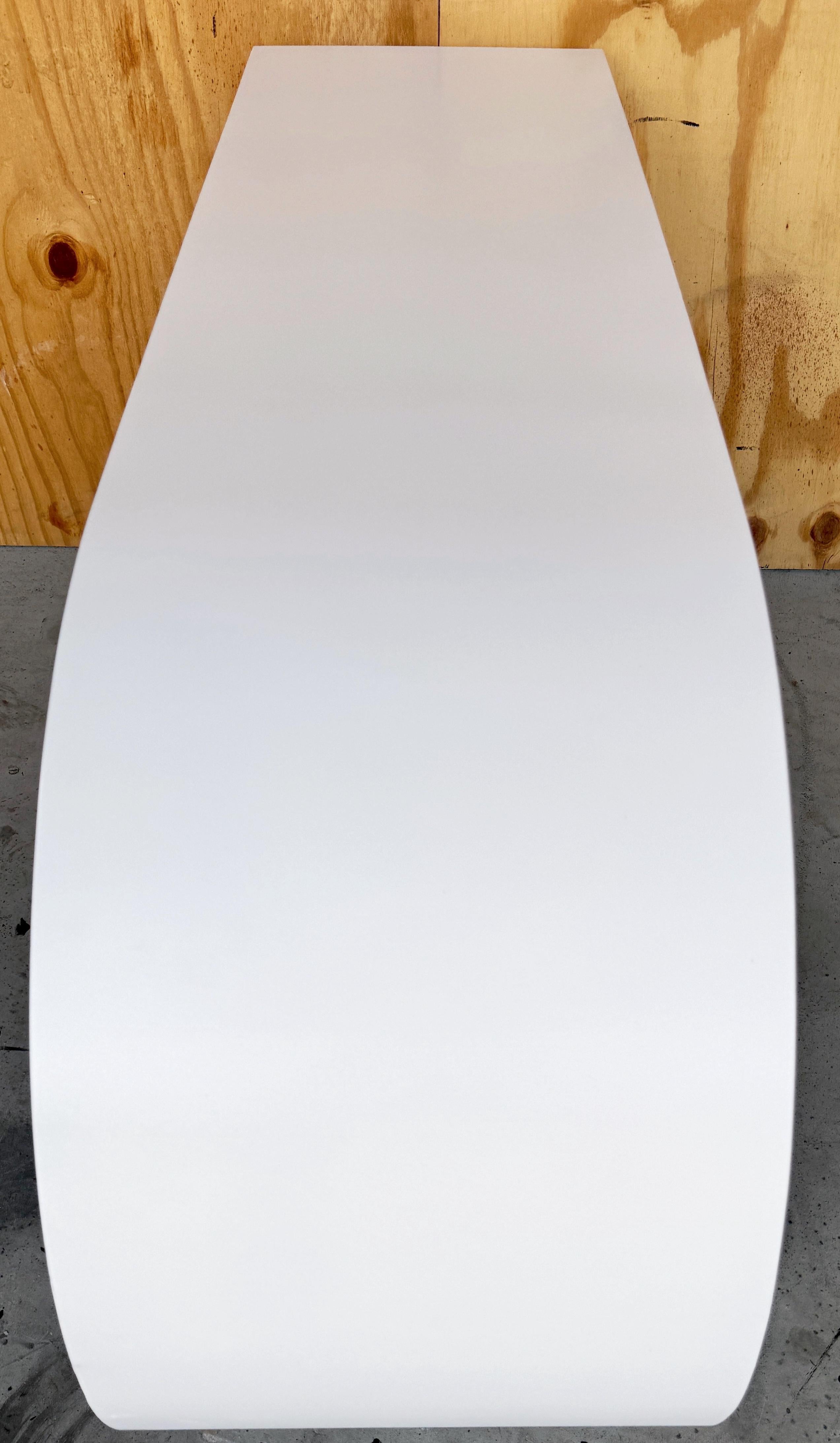 Pierre Cardin White Laquer Waterfall Console Table In Good Condition For Sale In West Palm Beach, FL