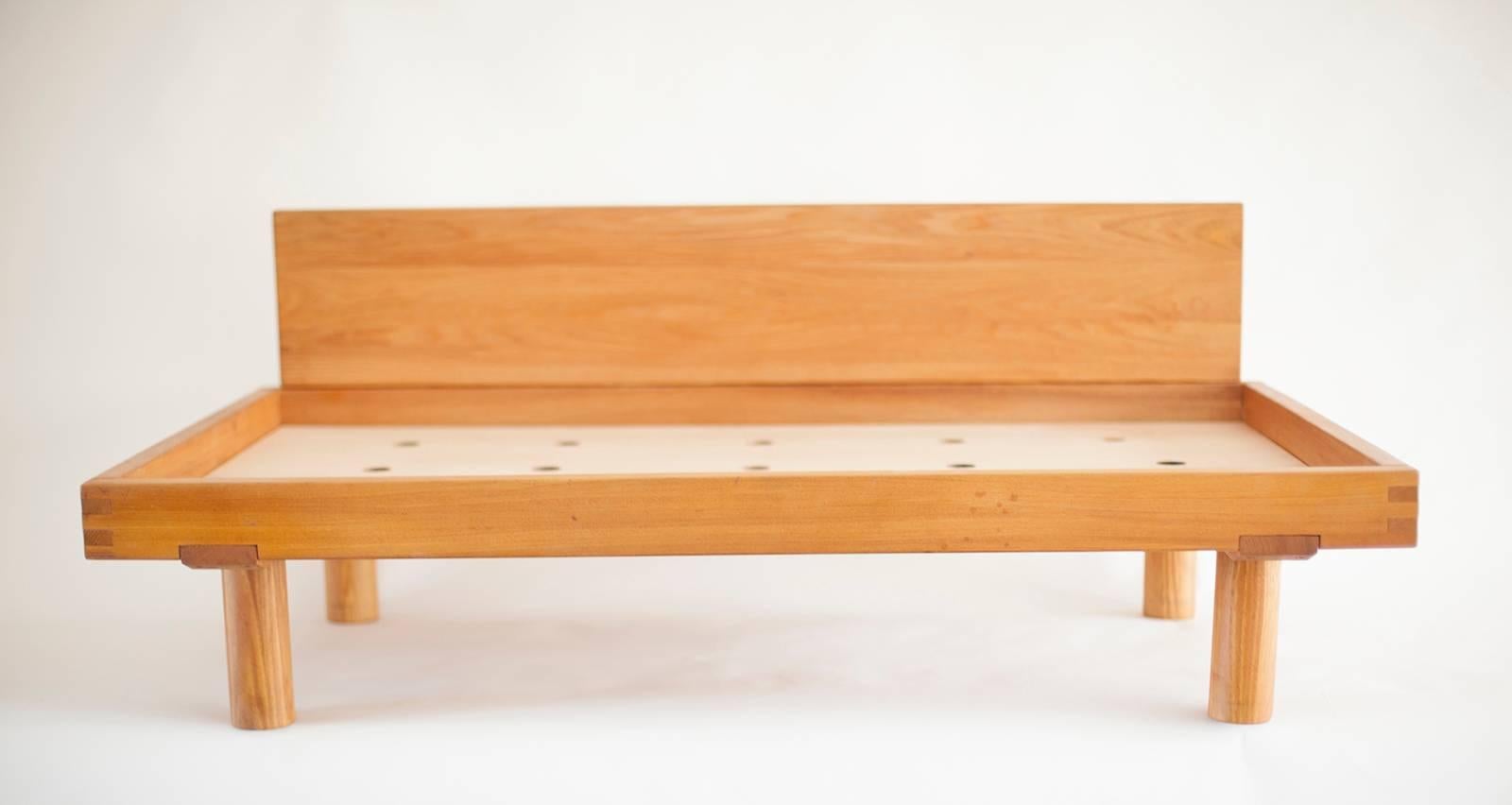 Pierre Chapo two-seat bench seat L09D
Date: 1960
Manufactured by Pierre Chapo.
Materials: Vintage elm
Dimension: 76 cm width x 29 cm height x 132 cm length
Height with back: 53 cm
We sell it without the cushions.